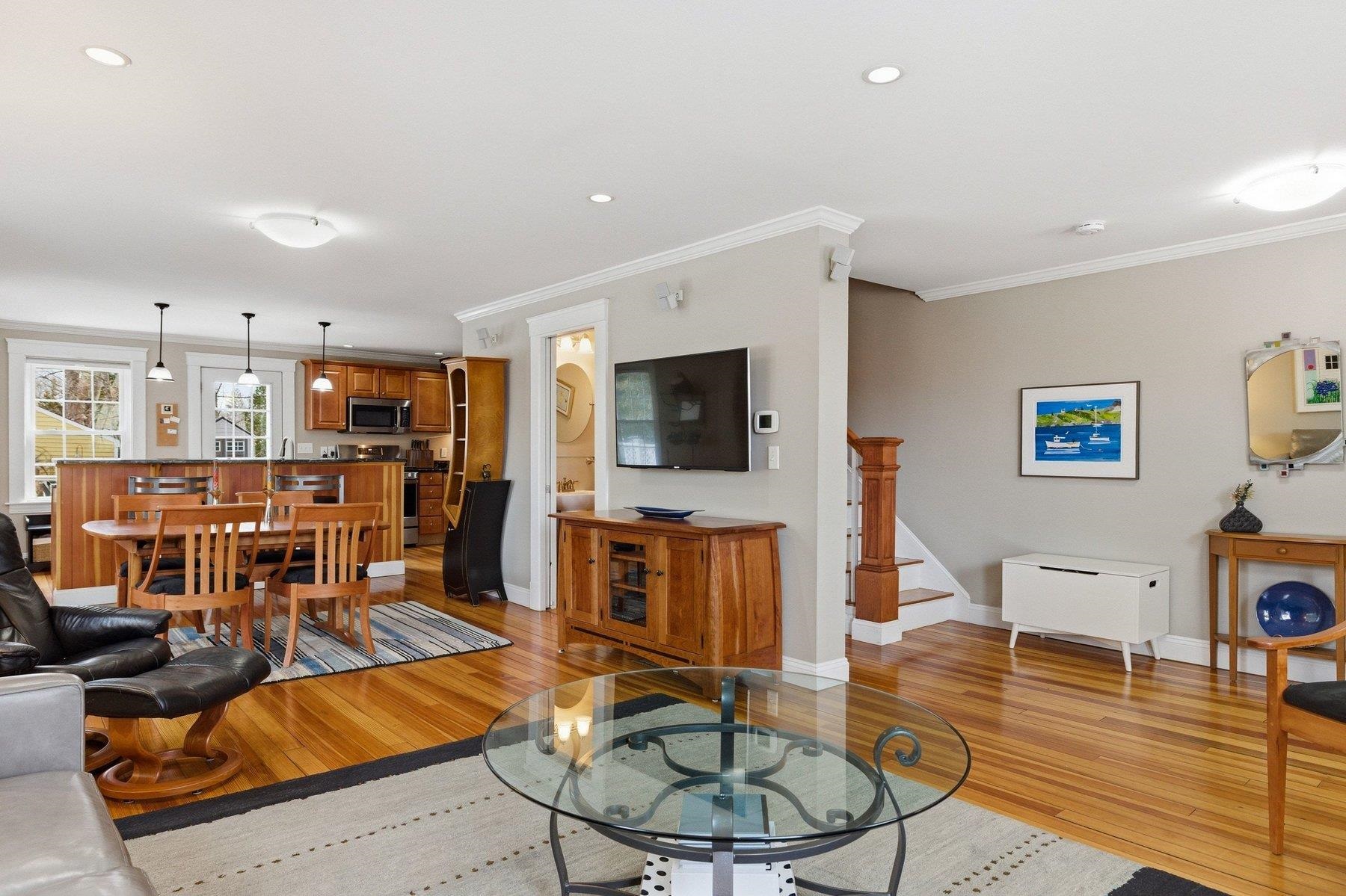 962 Islington St, Portsmouth, NH 03801