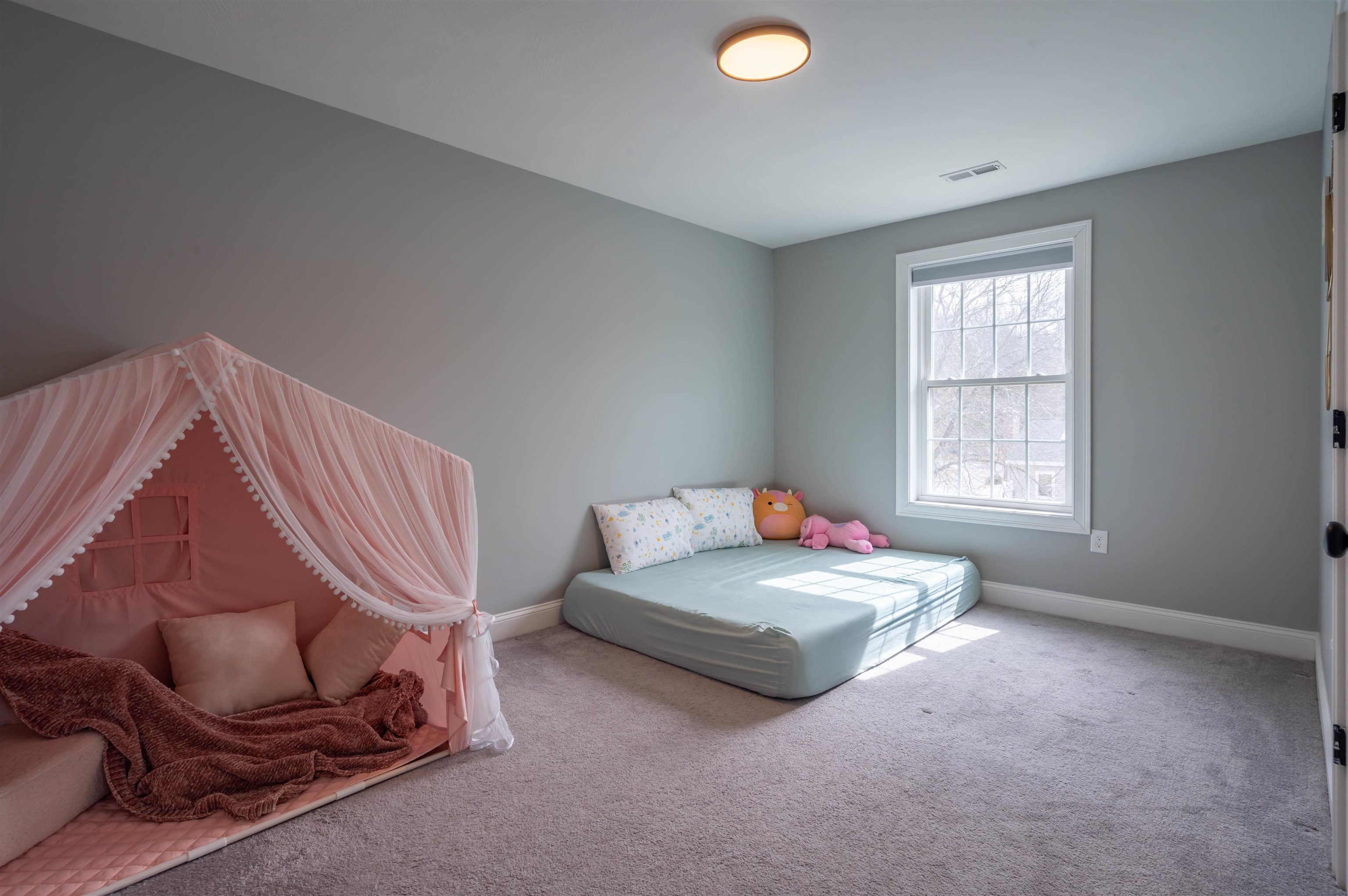 285B Webster St, Hudson, NH 03051