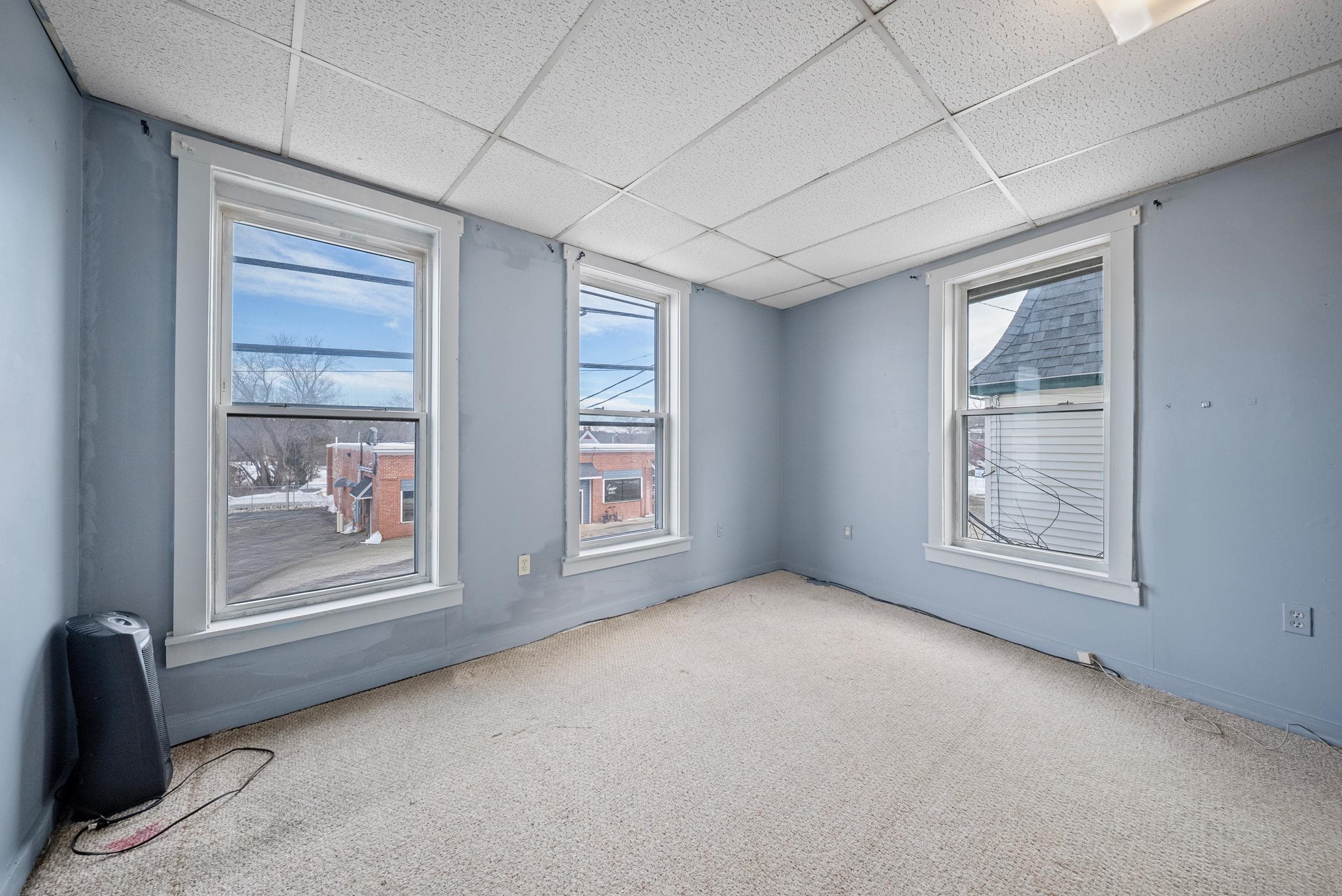 4 Depot St, Pittsfield, NH 03263