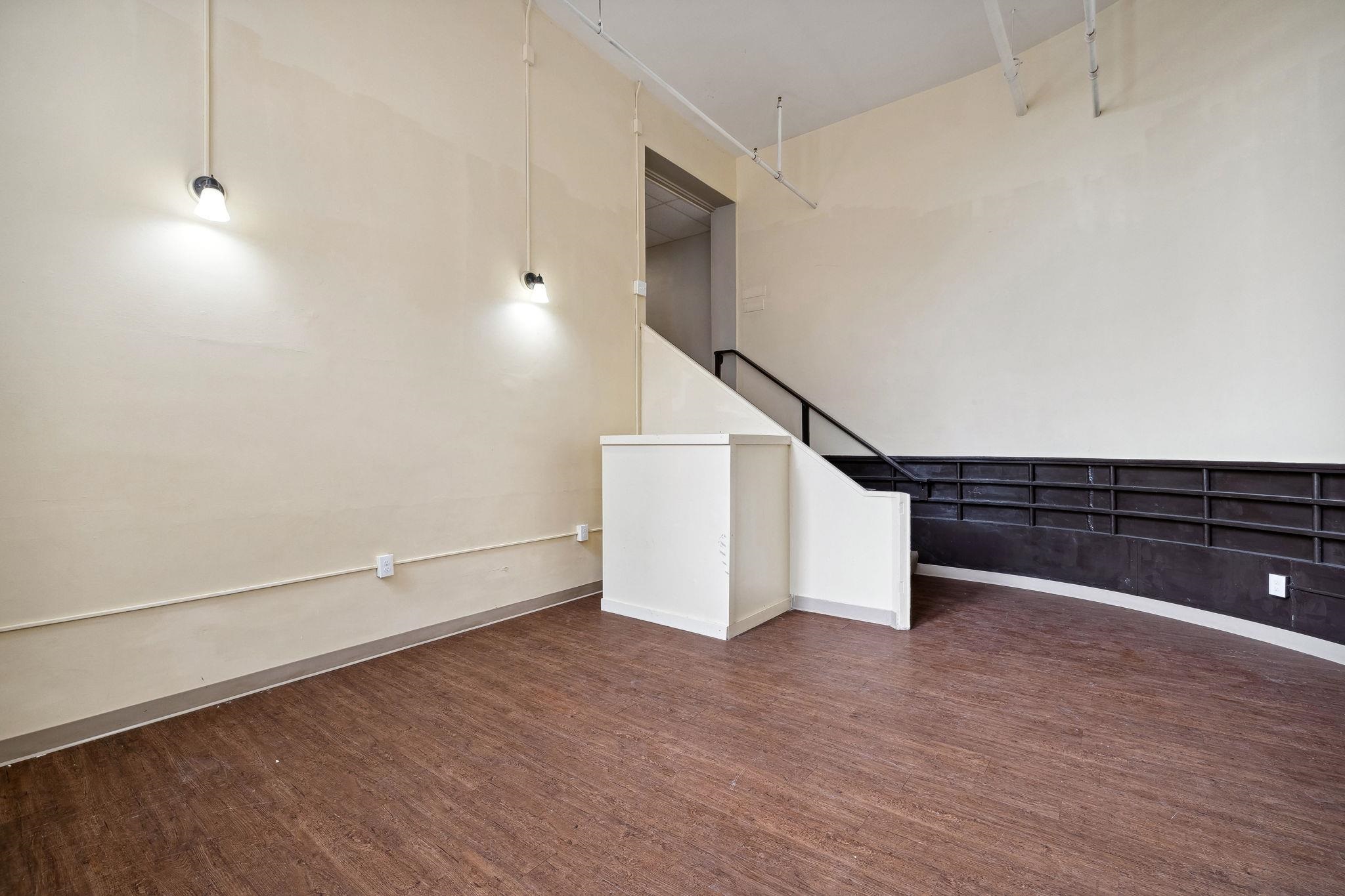 1 Pleasant St, Claremont, NH 03743