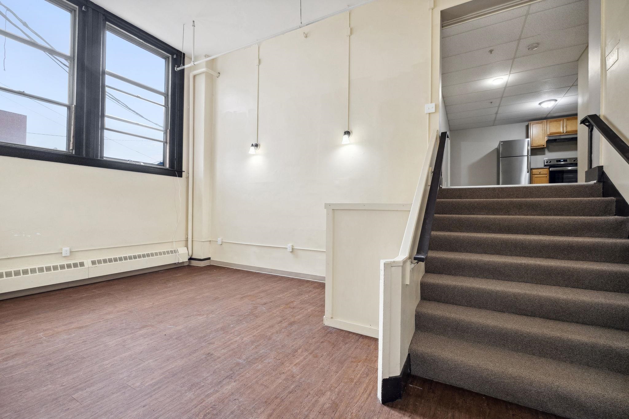 1 Pleasant St, Claremont, NH 03743