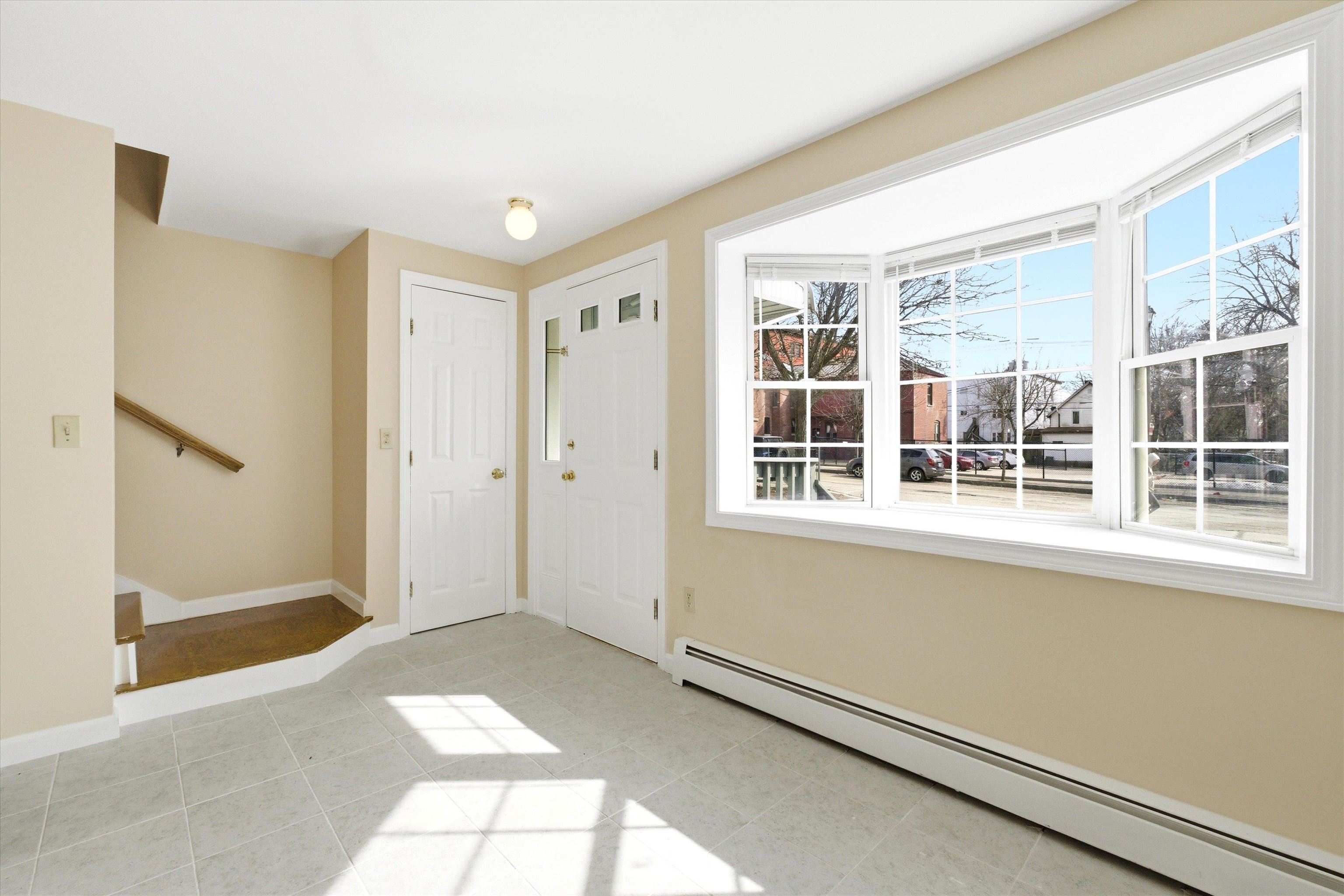 180 Spruce St, Manchester, NH 03103