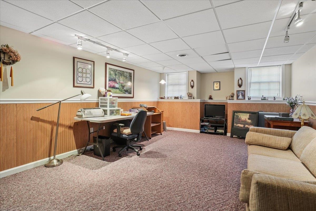 250 Pasture Dr, Manchester, NH 03102