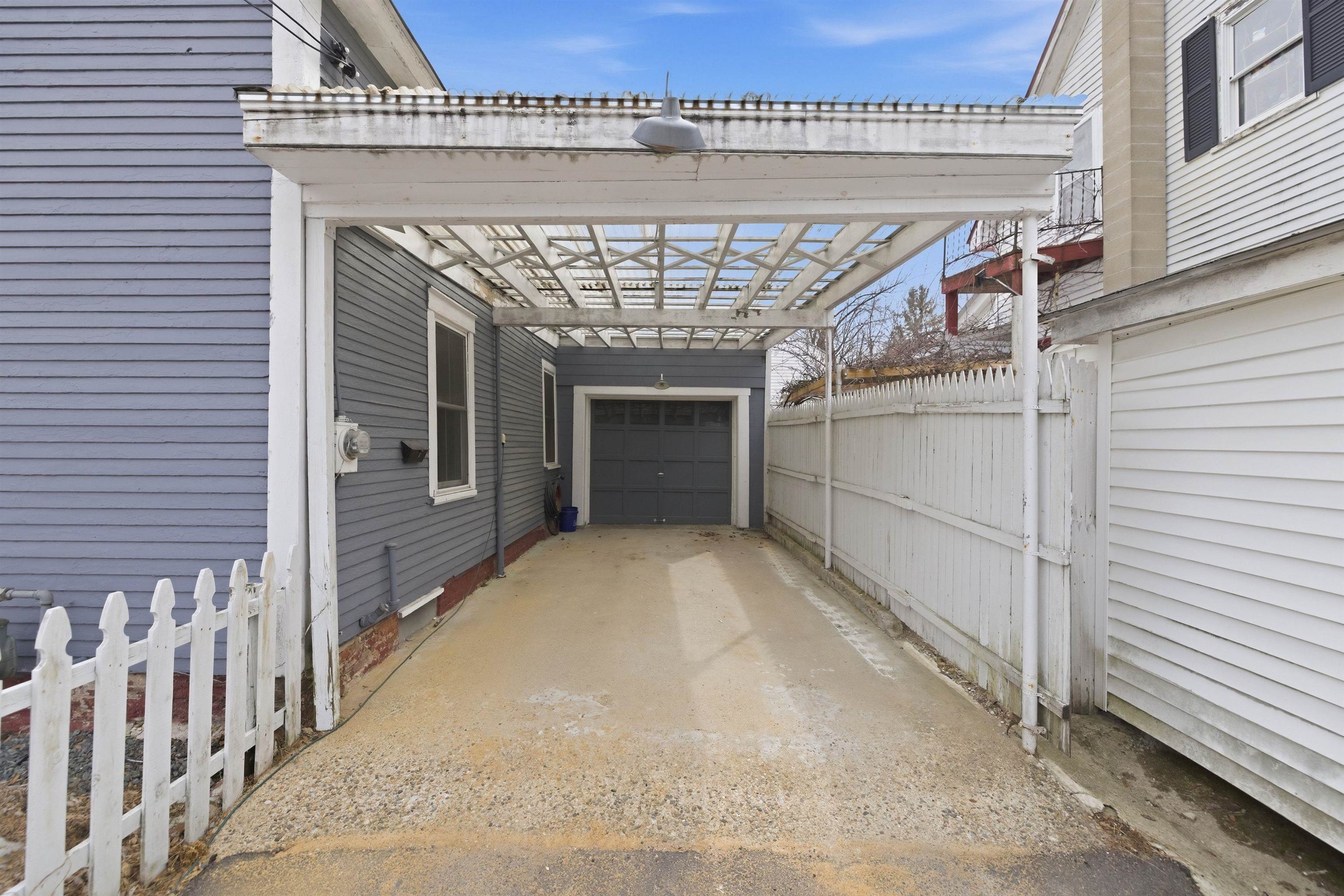 9 Forest St, Concord, NH 03301