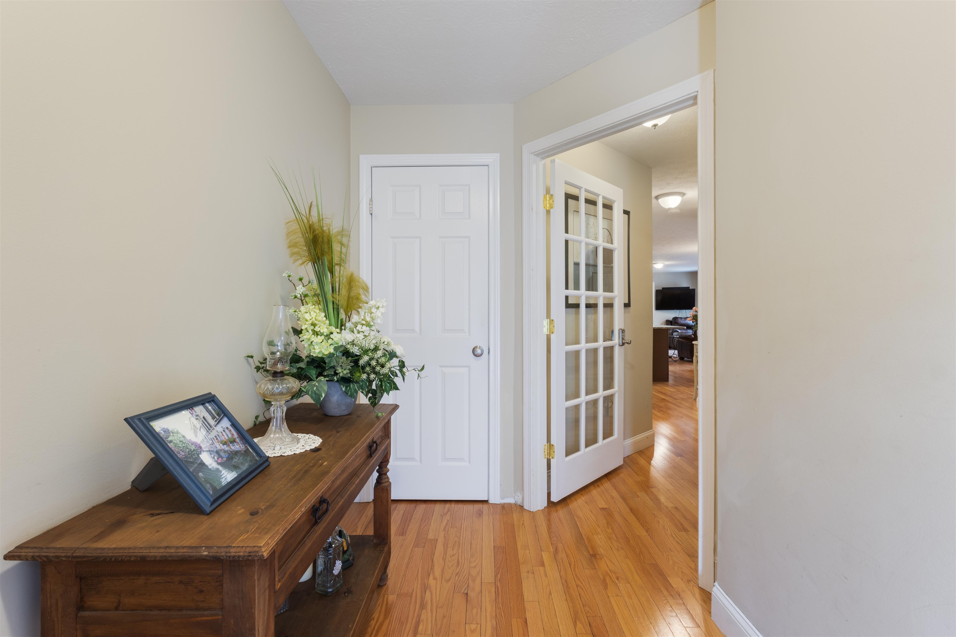 40 Hollow Ridge Dr, Nashua, NH 03062