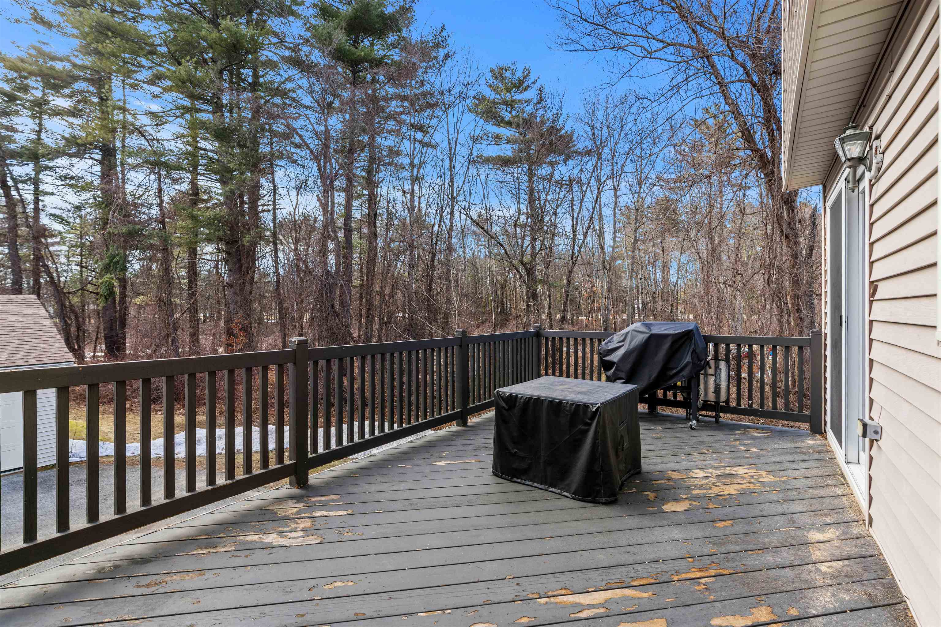 56 Kingston Rd, Plaistow, NH 03865