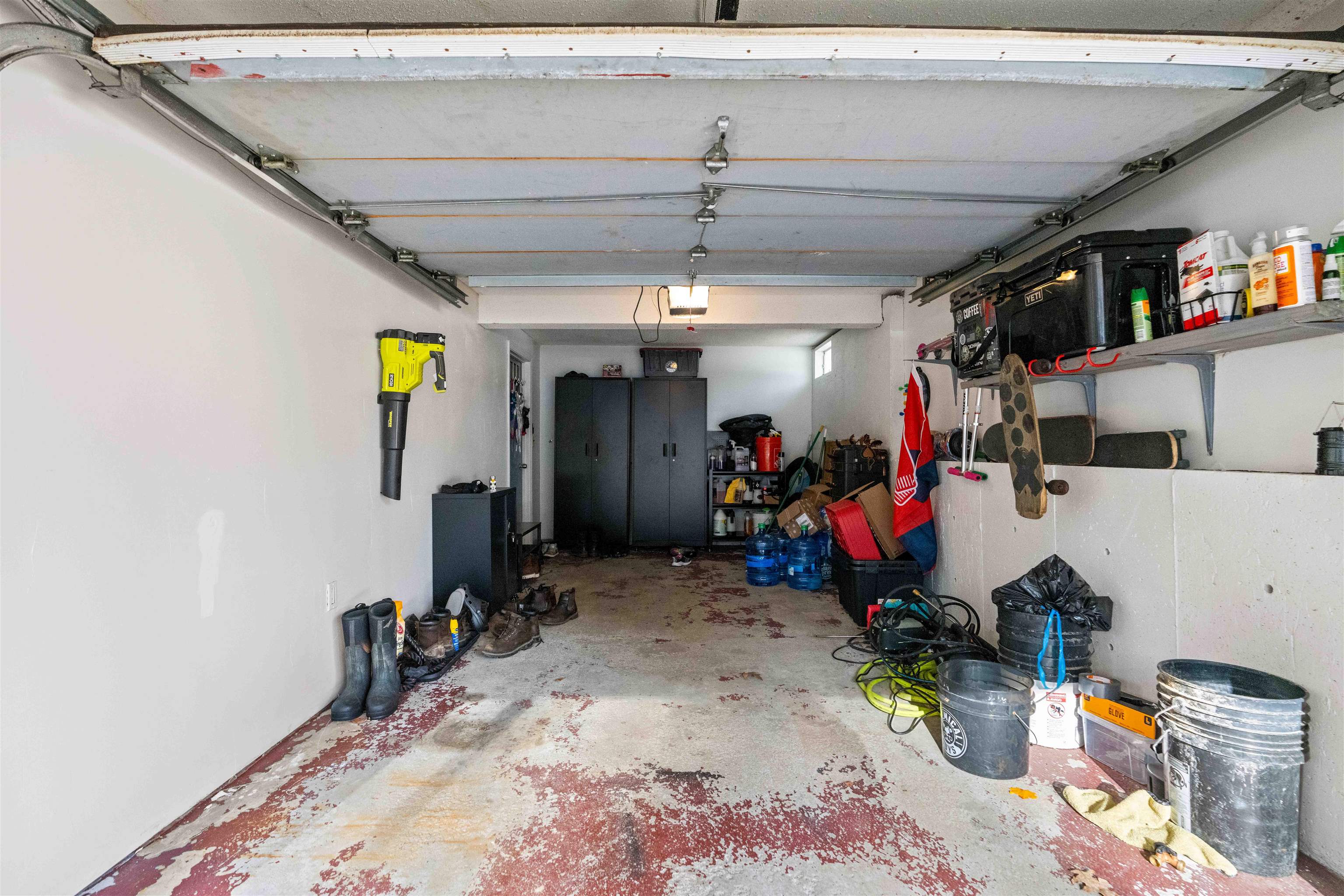 56 Kingston Rd, Plaistow, NH 03865