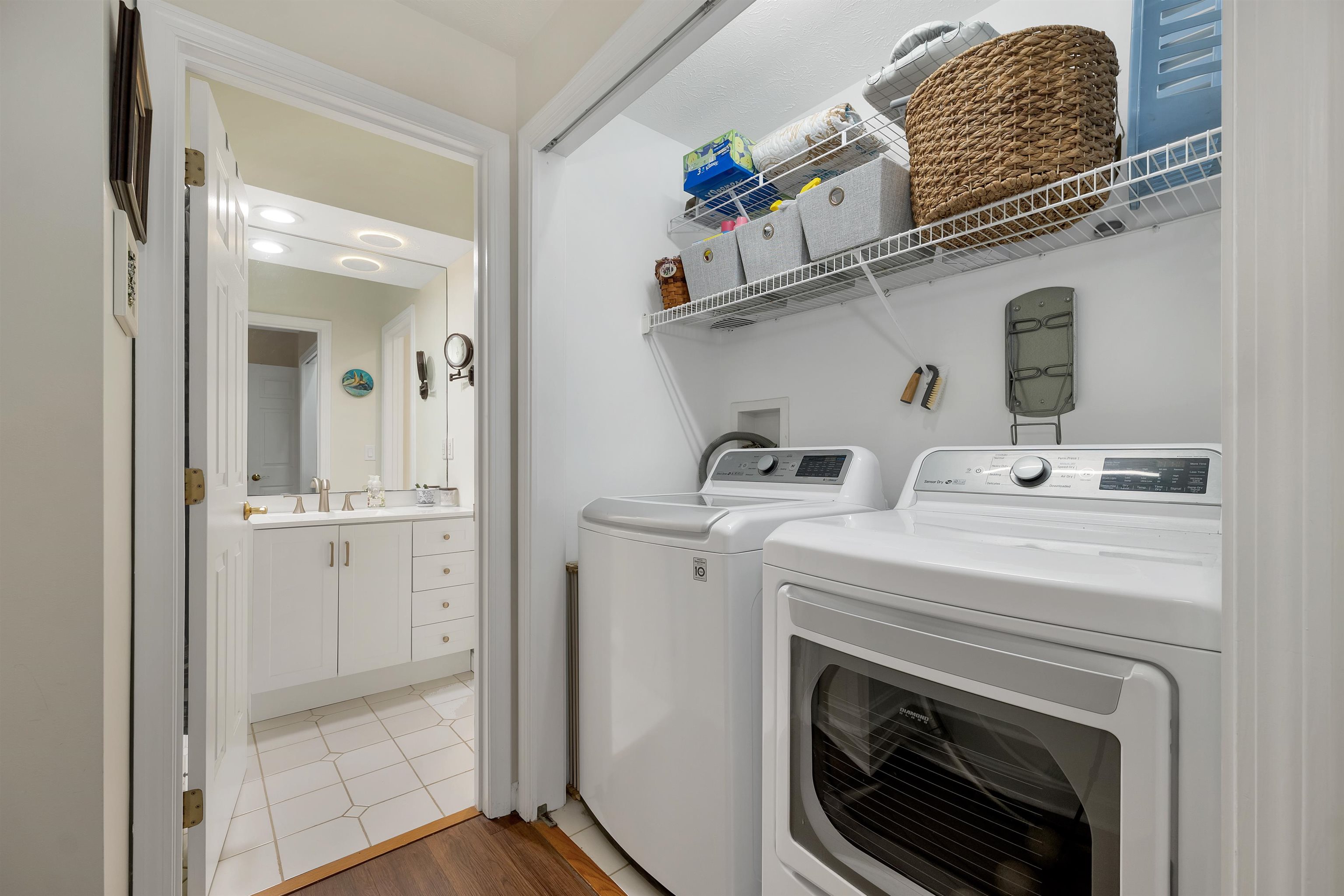 Laundry adjacent to primary bath/bed