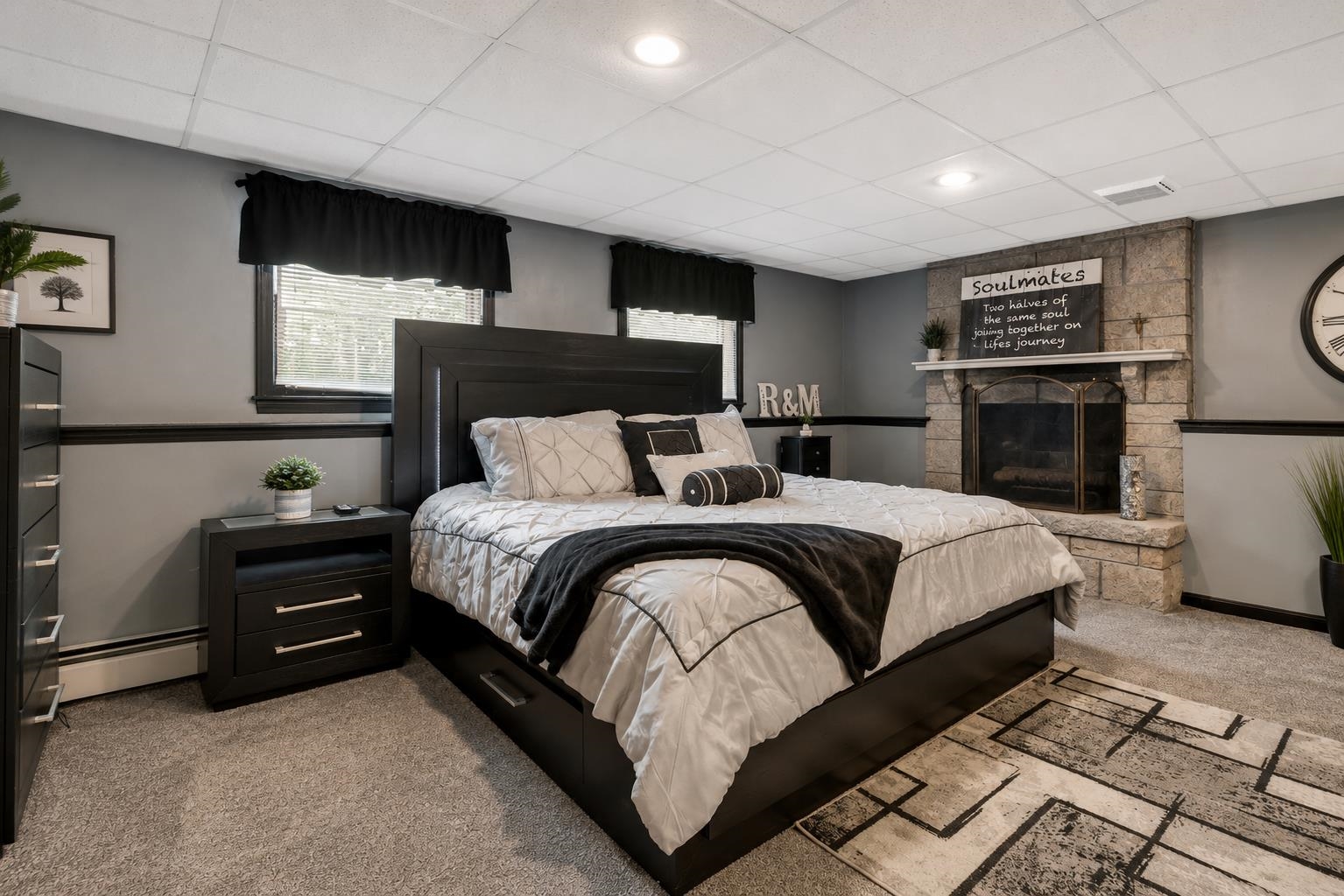Family Room/ Bedroom