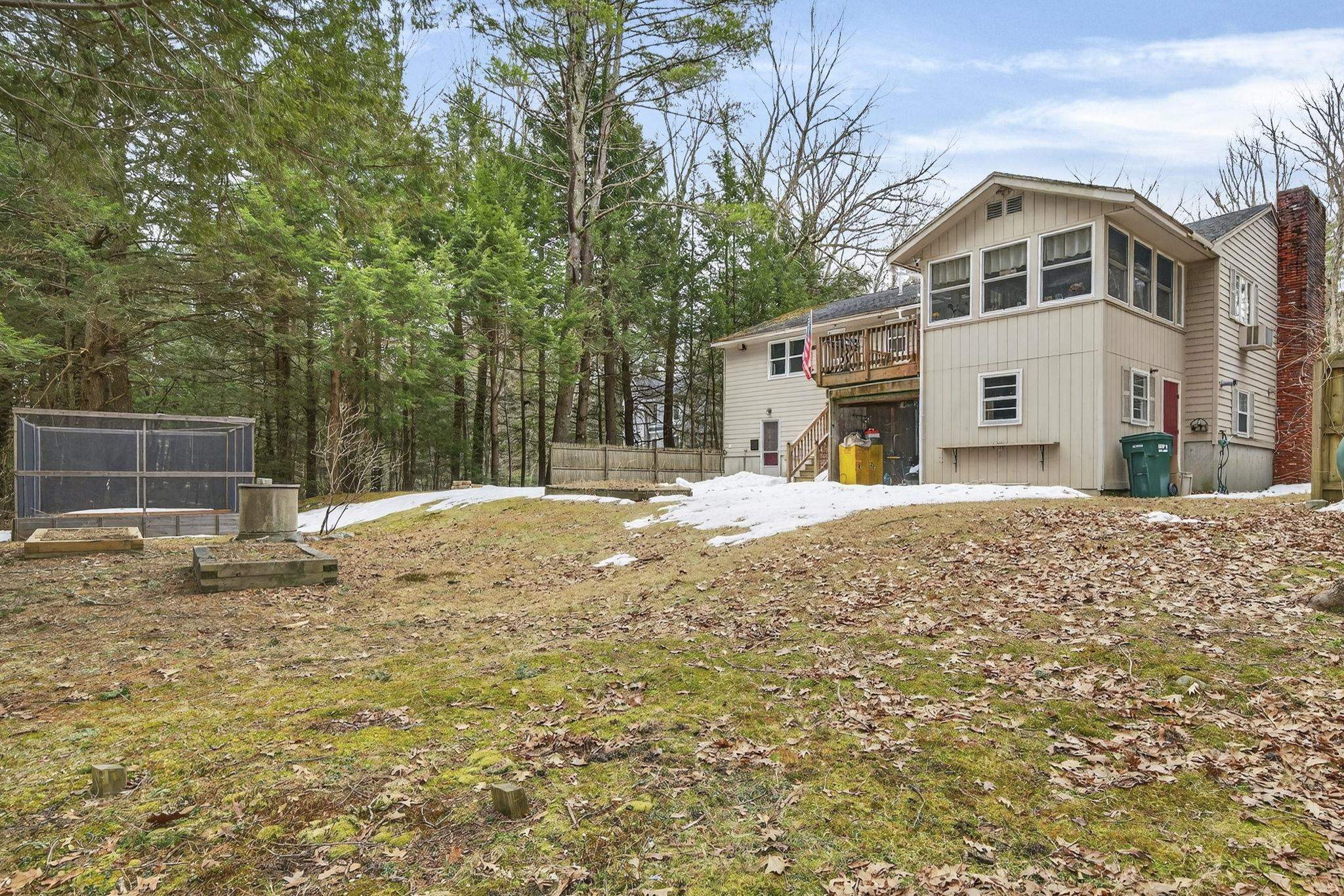 28 Spring Rd, Amherst, NH 03031