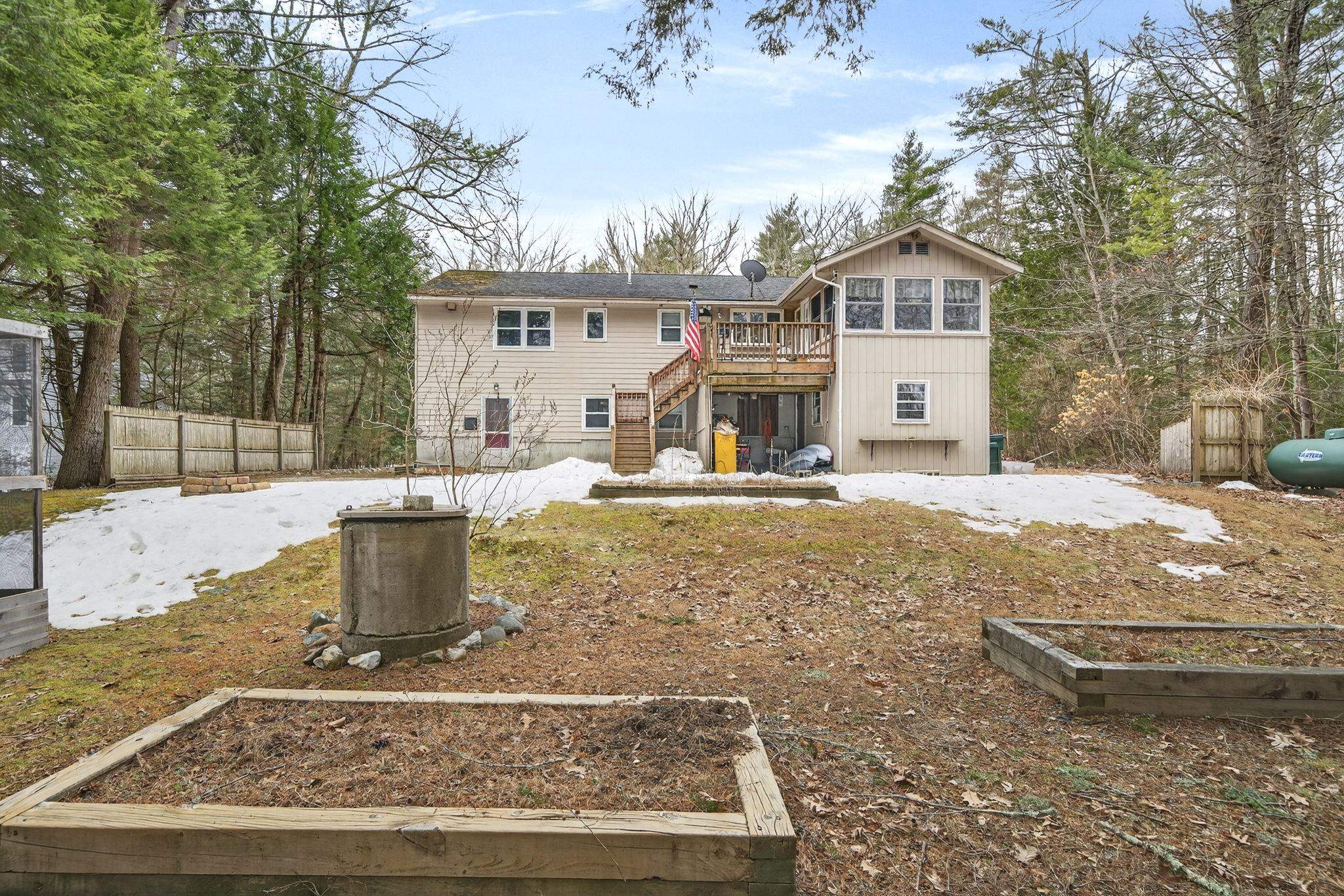 28 Spring Rd, Amherst, NH 03031