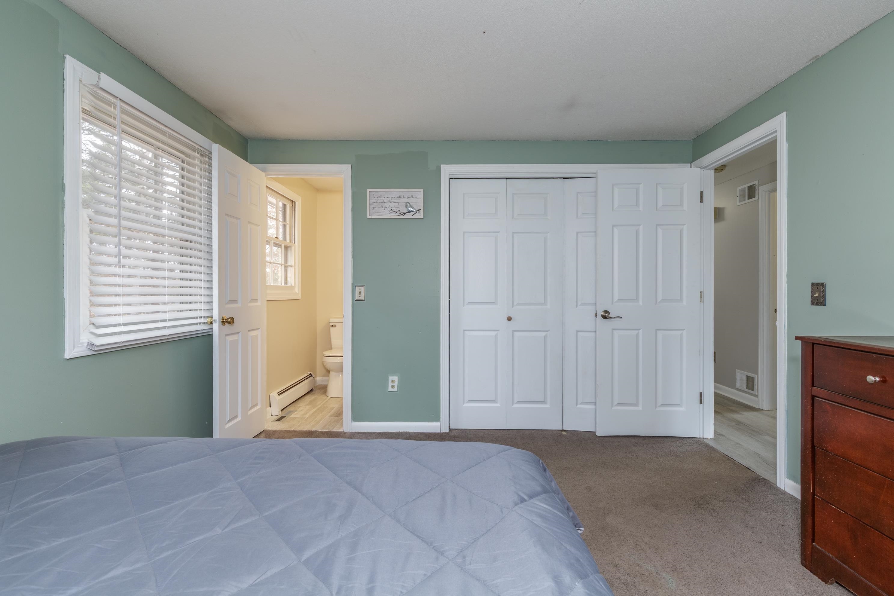 46 Stark Ln, Litchfield, NH 03052