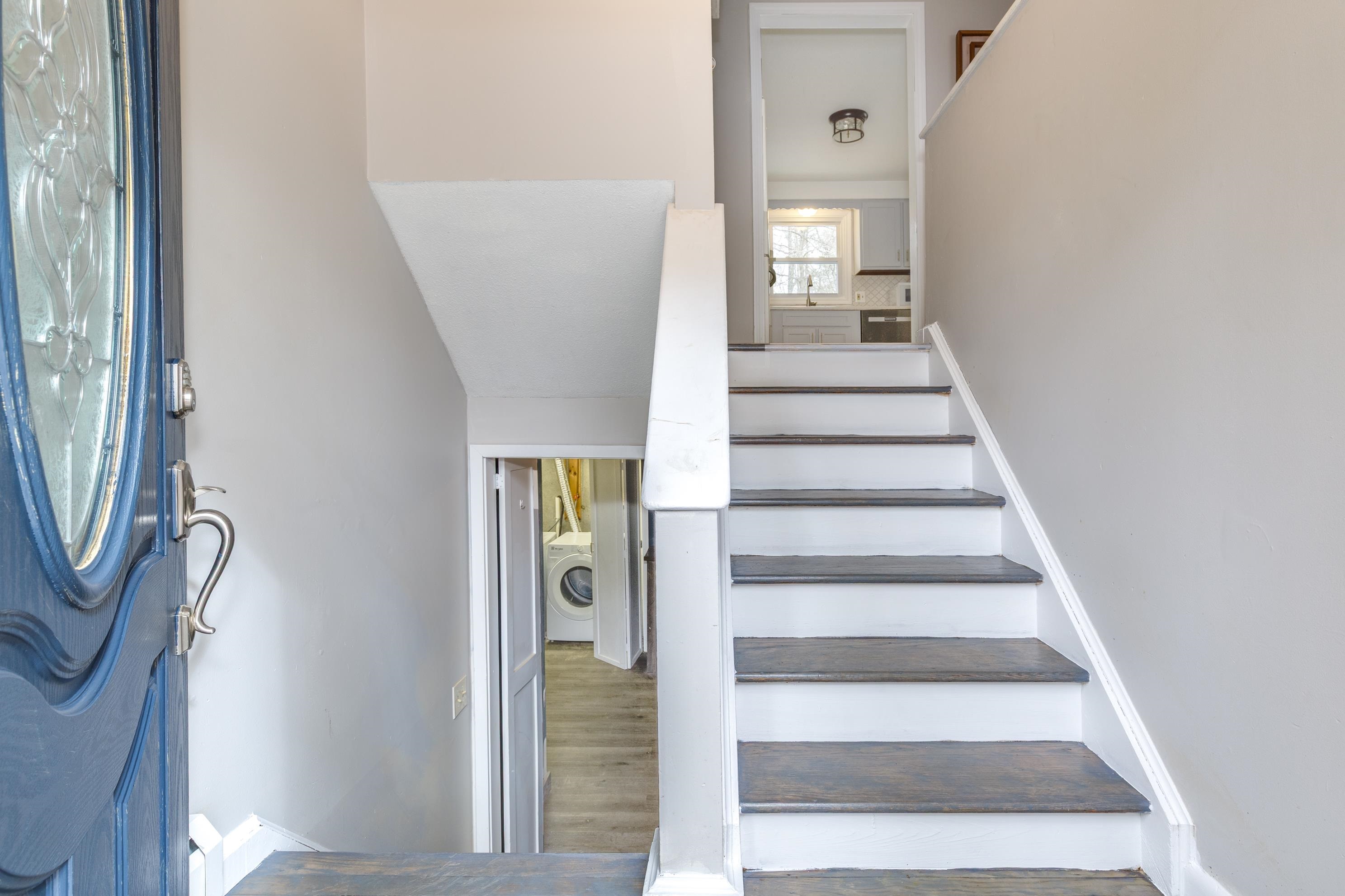 46 Stark Ln, Litchfield, NH 03052