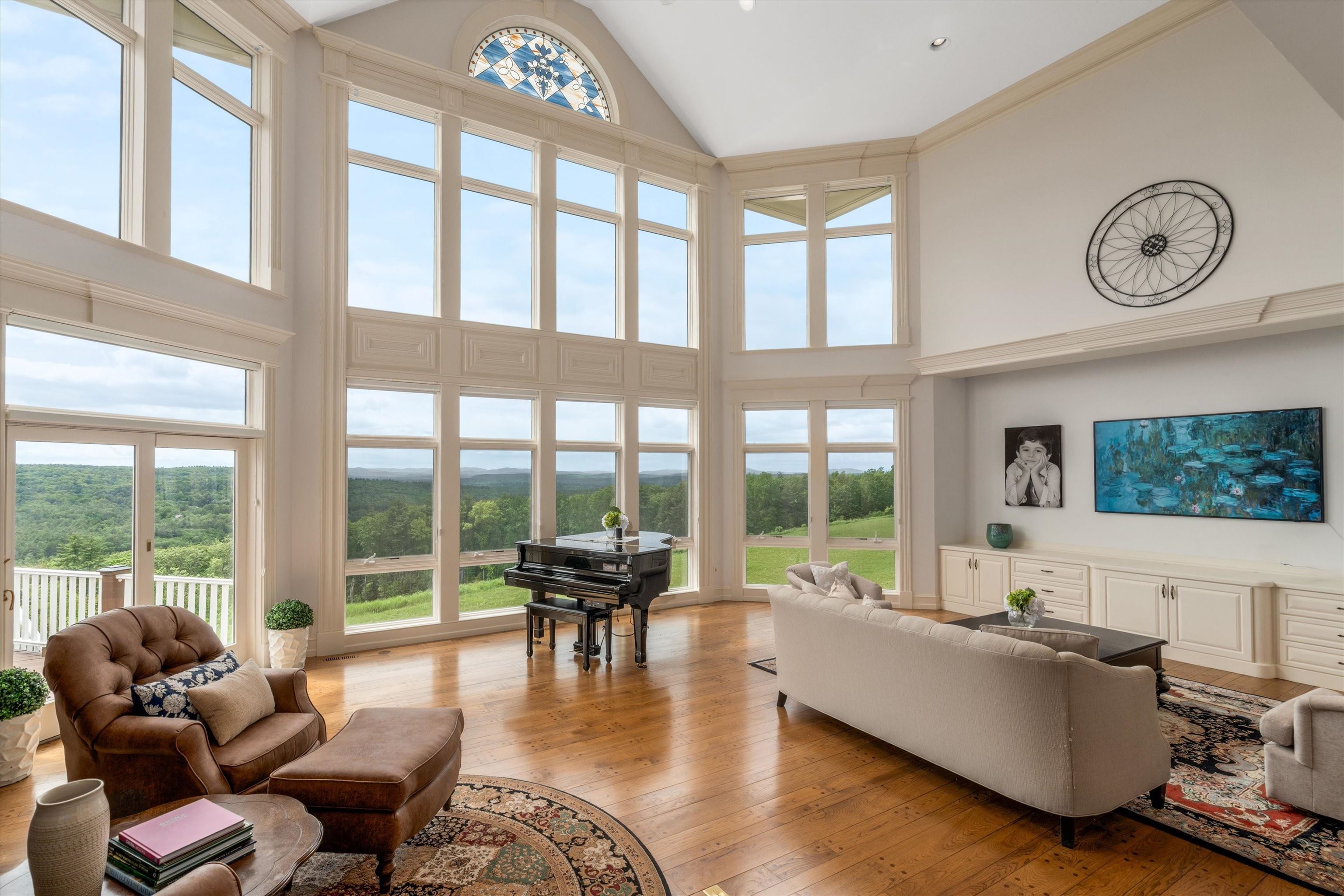 64 Sterling Pl, Bow, NH 03304