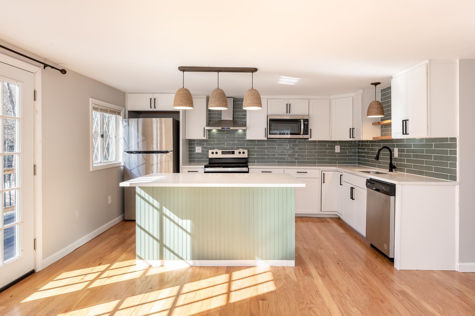 50 Mountain View Dr, Moultonborough, NH 03254