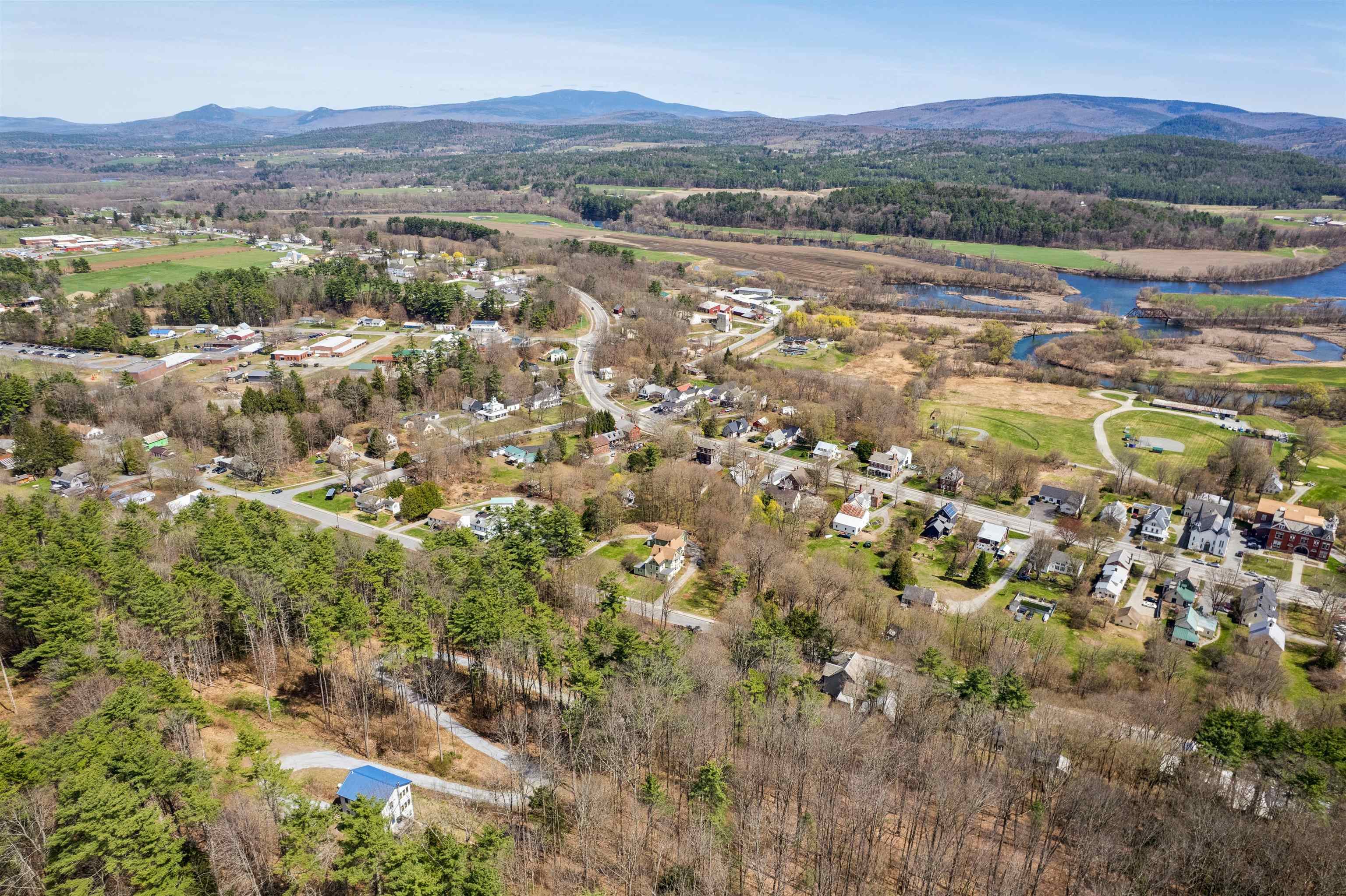 483 North Pleasant St, Bradford, VT 05033
