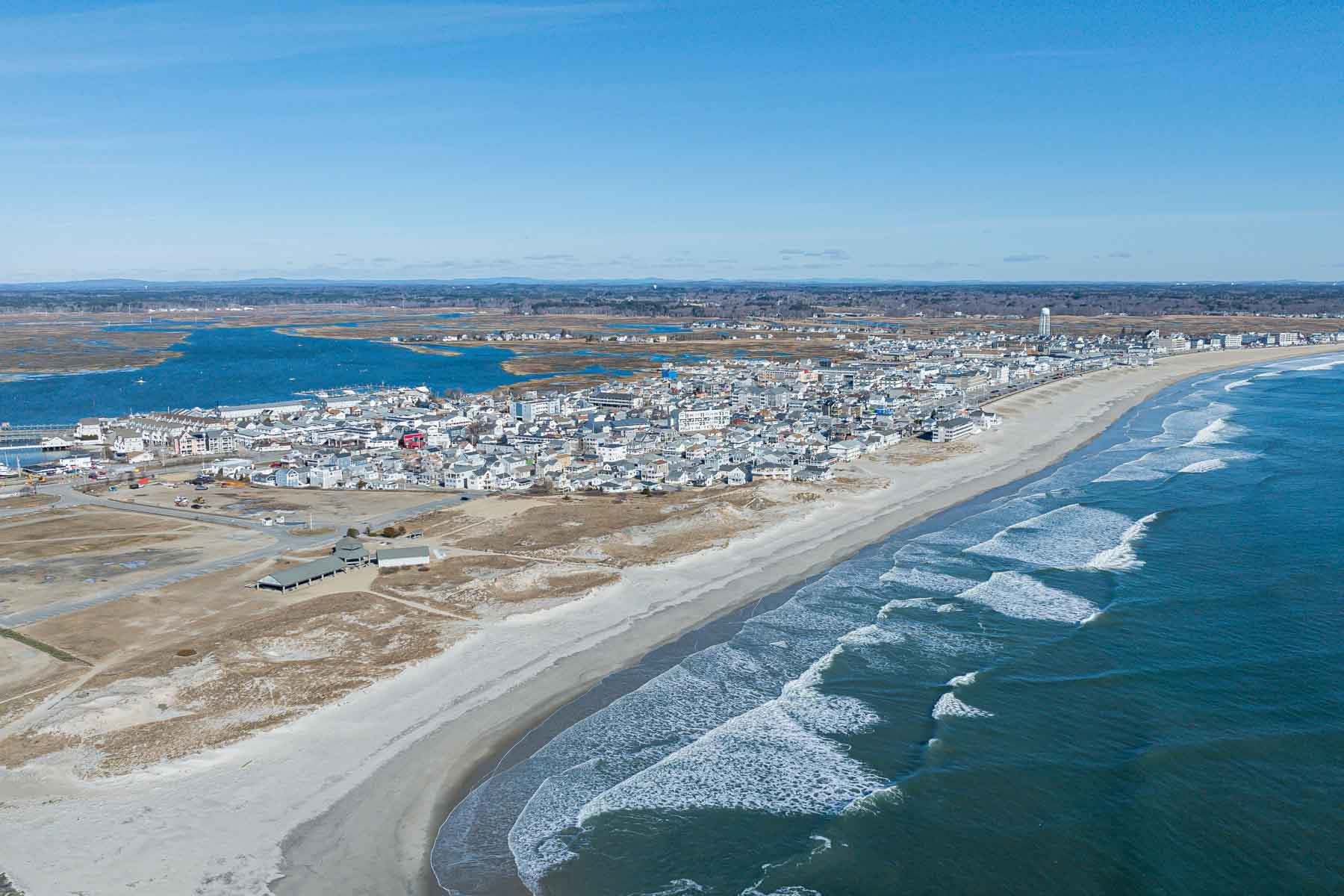 14-16 Dover Ave, Hampton, NH 03842