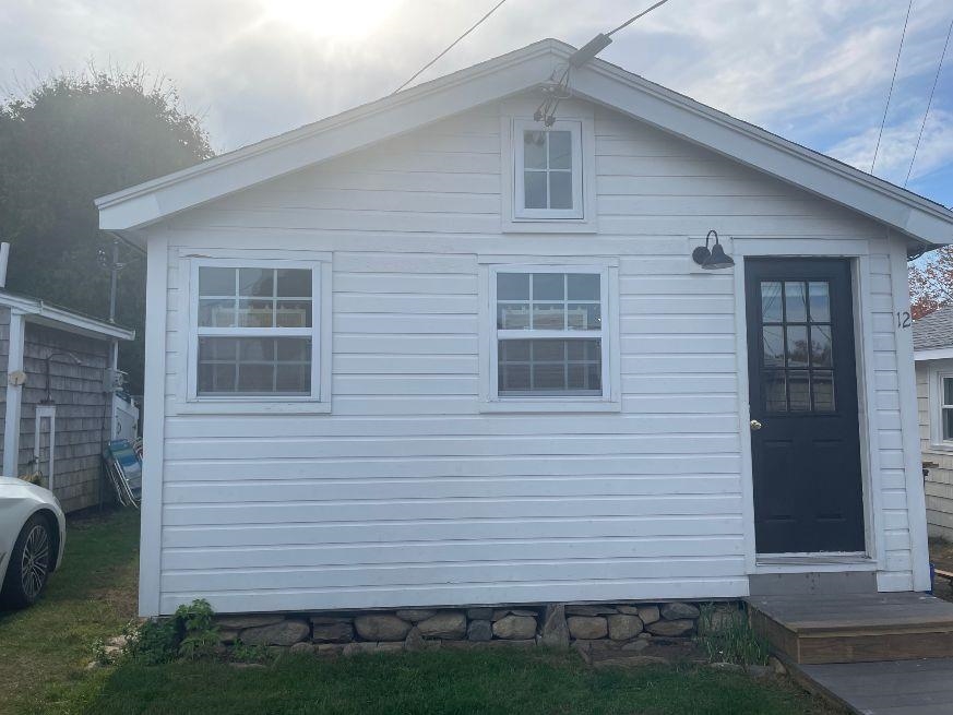 12 Smith Ave, Hampton, NH 03842