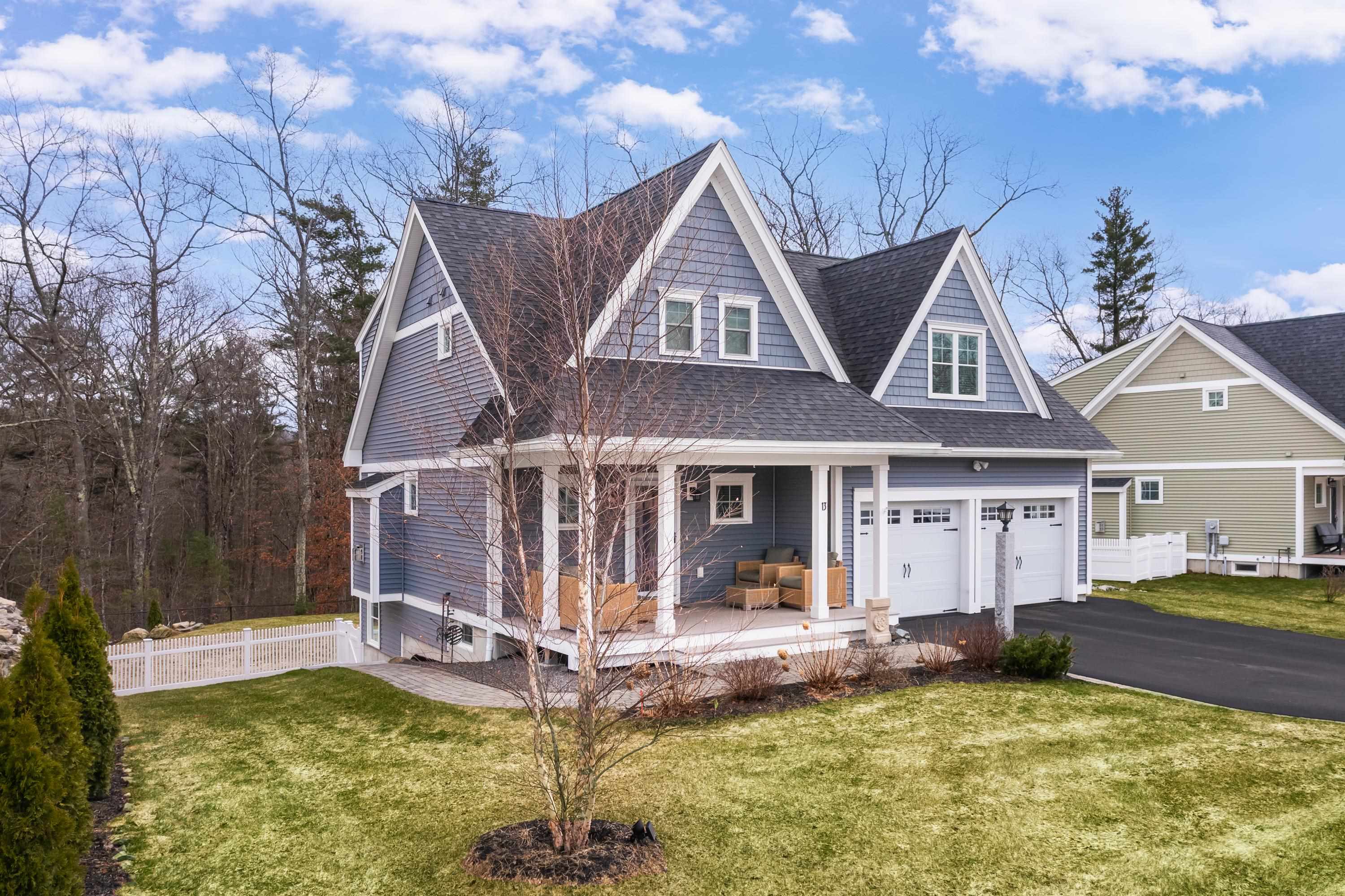 13 Clover Ln, Londonderry, NH 03053