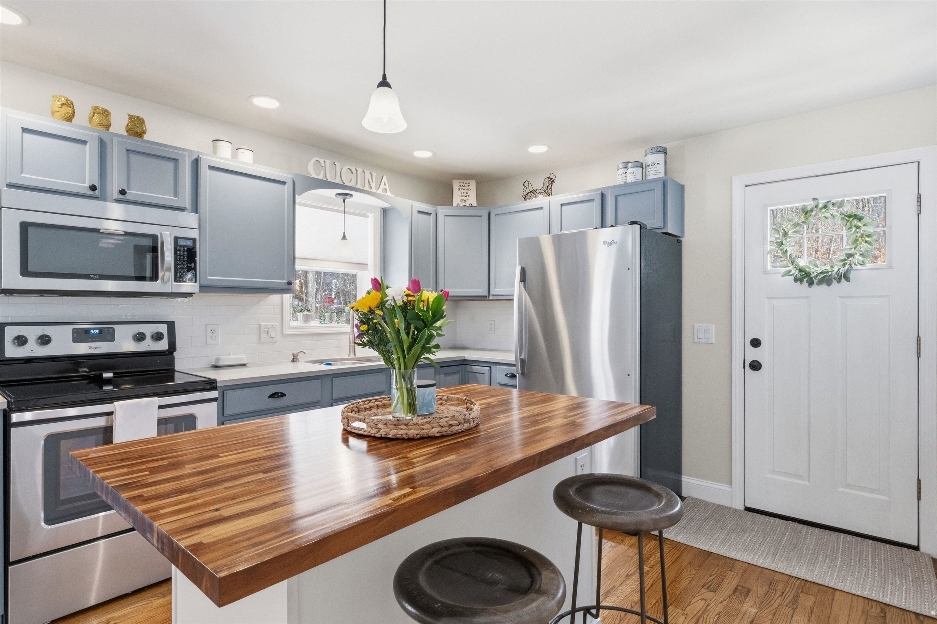 44 Tall Pine Rd, Farmington, NH 03835