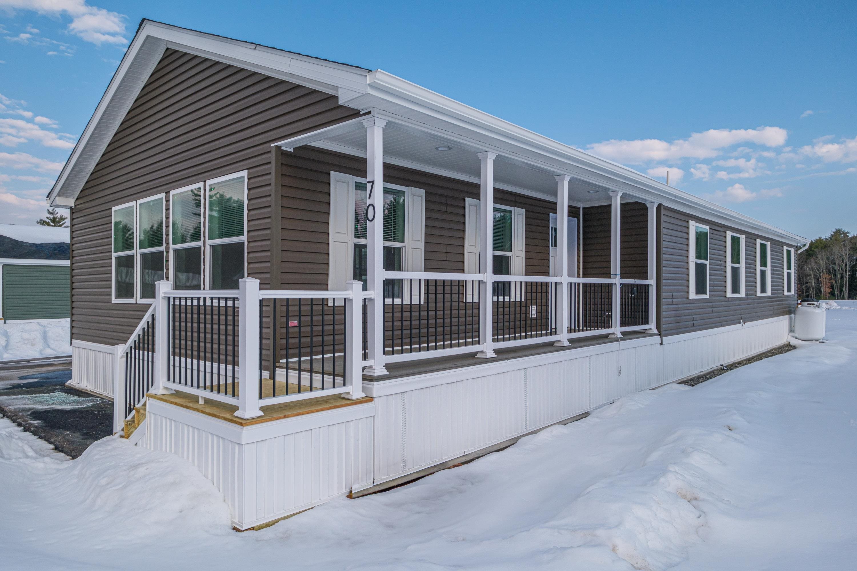 70 Diamondback Dr, Rochester, NH 03868