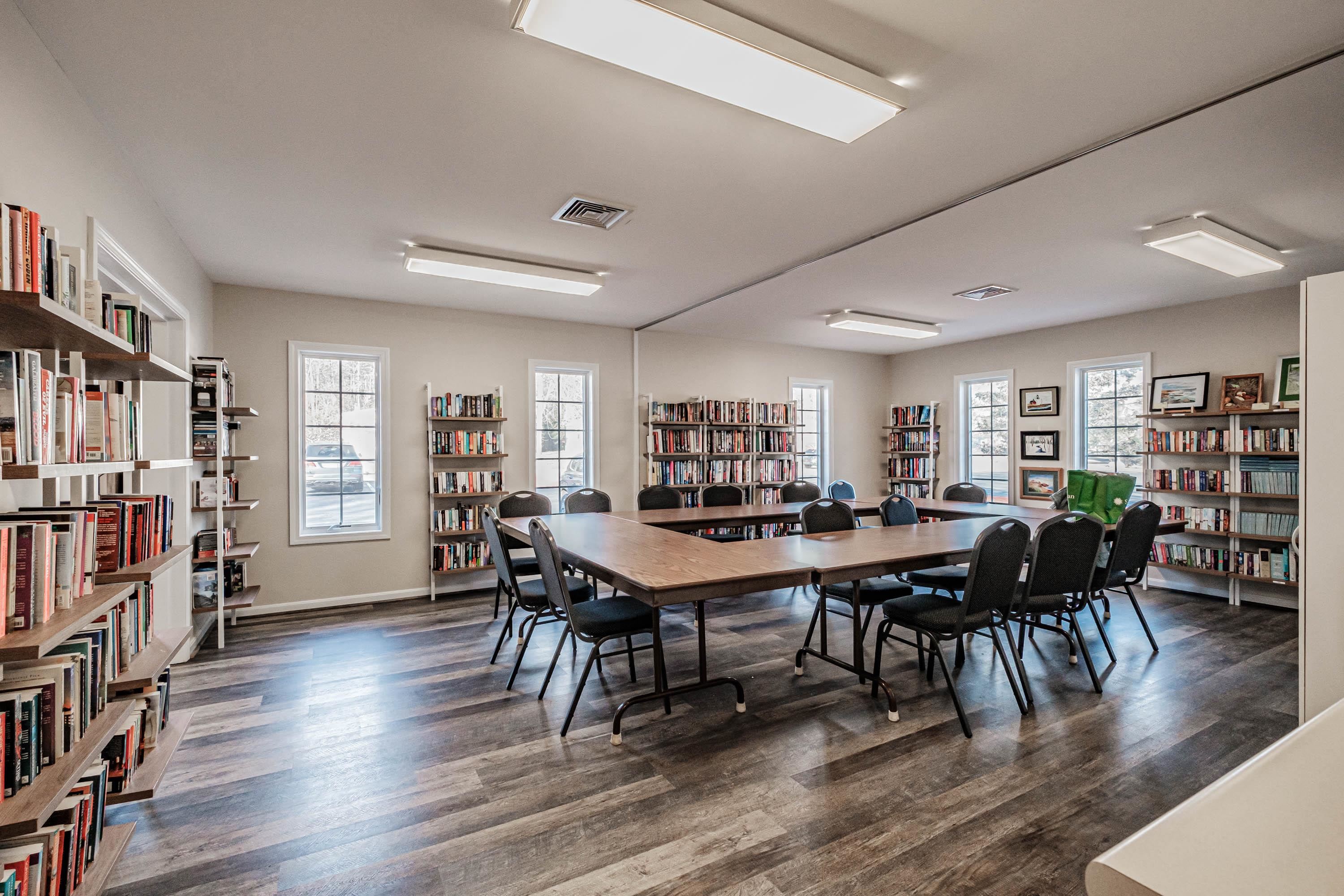 70 Diamondback Dr, Rochester, NH 03868