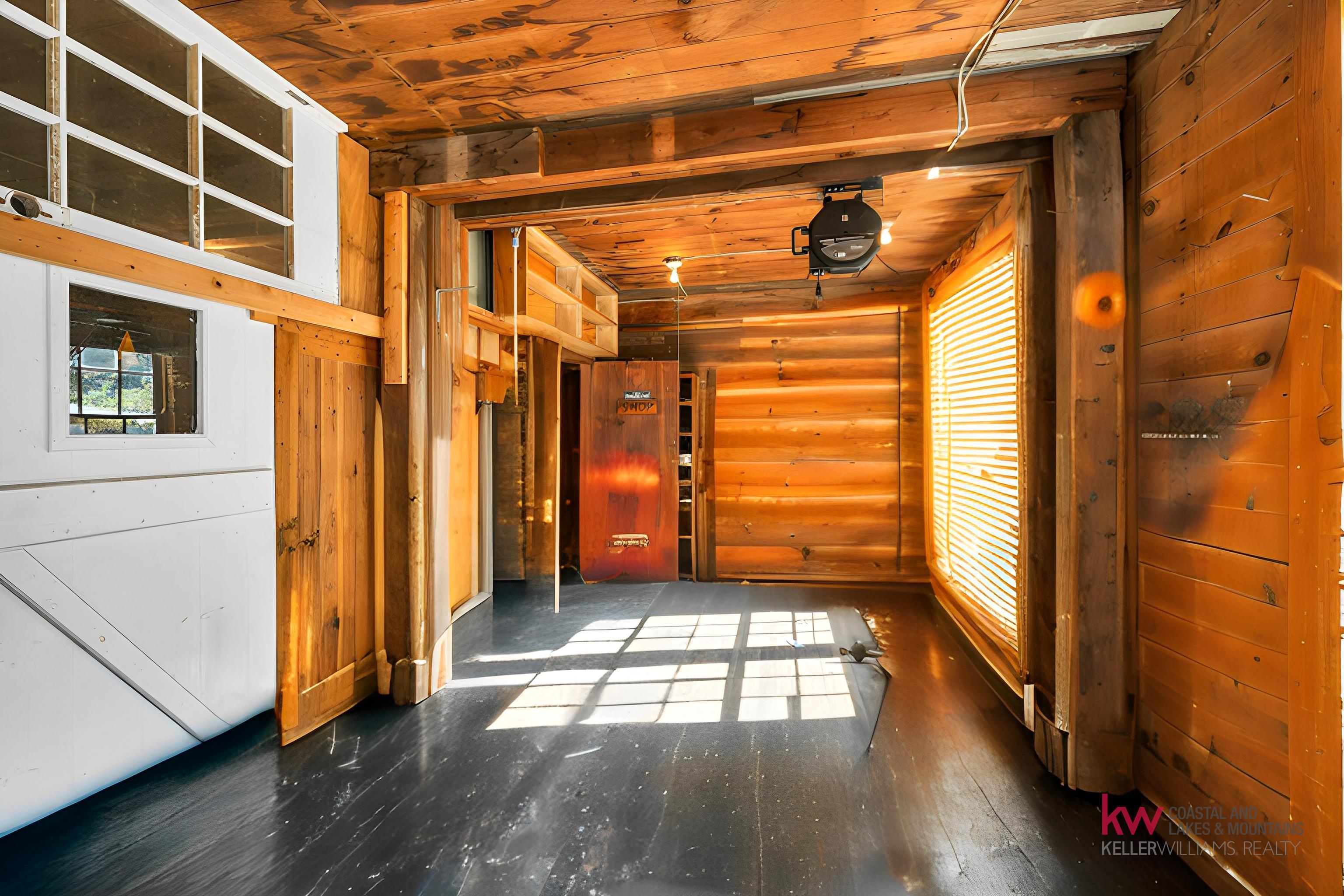 829 Bearcamp Hwy & 10 Mountain Rd, Tamworth, NH 03883