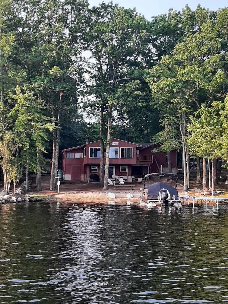 44 Shore Dr, Middleton, NH 03887