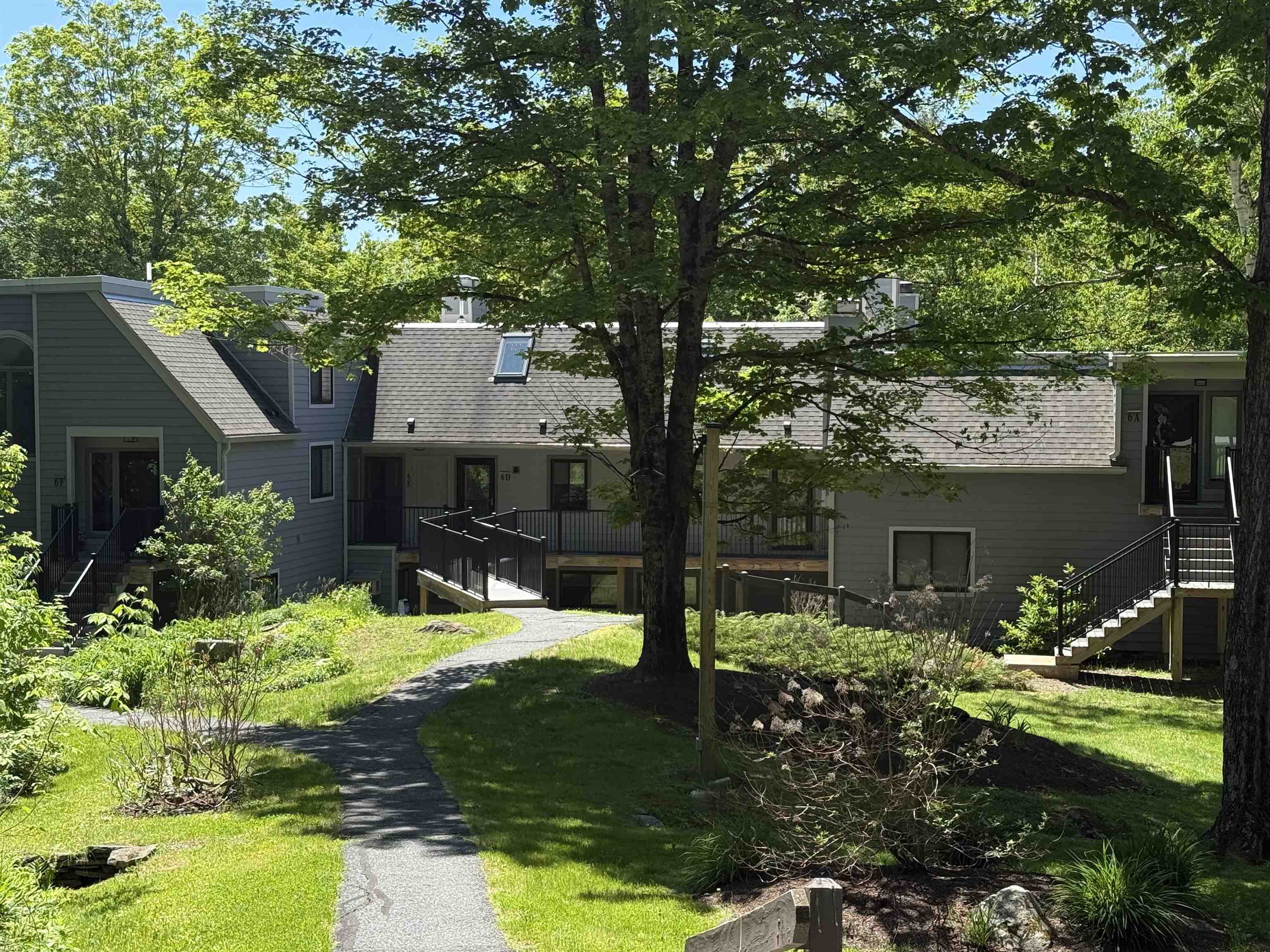 VILLAGE OF QUECHEE IN TOWN OF HARTFORD VT&nbsp;Condo for sale $$339,000 | $406 per sq.ft.
