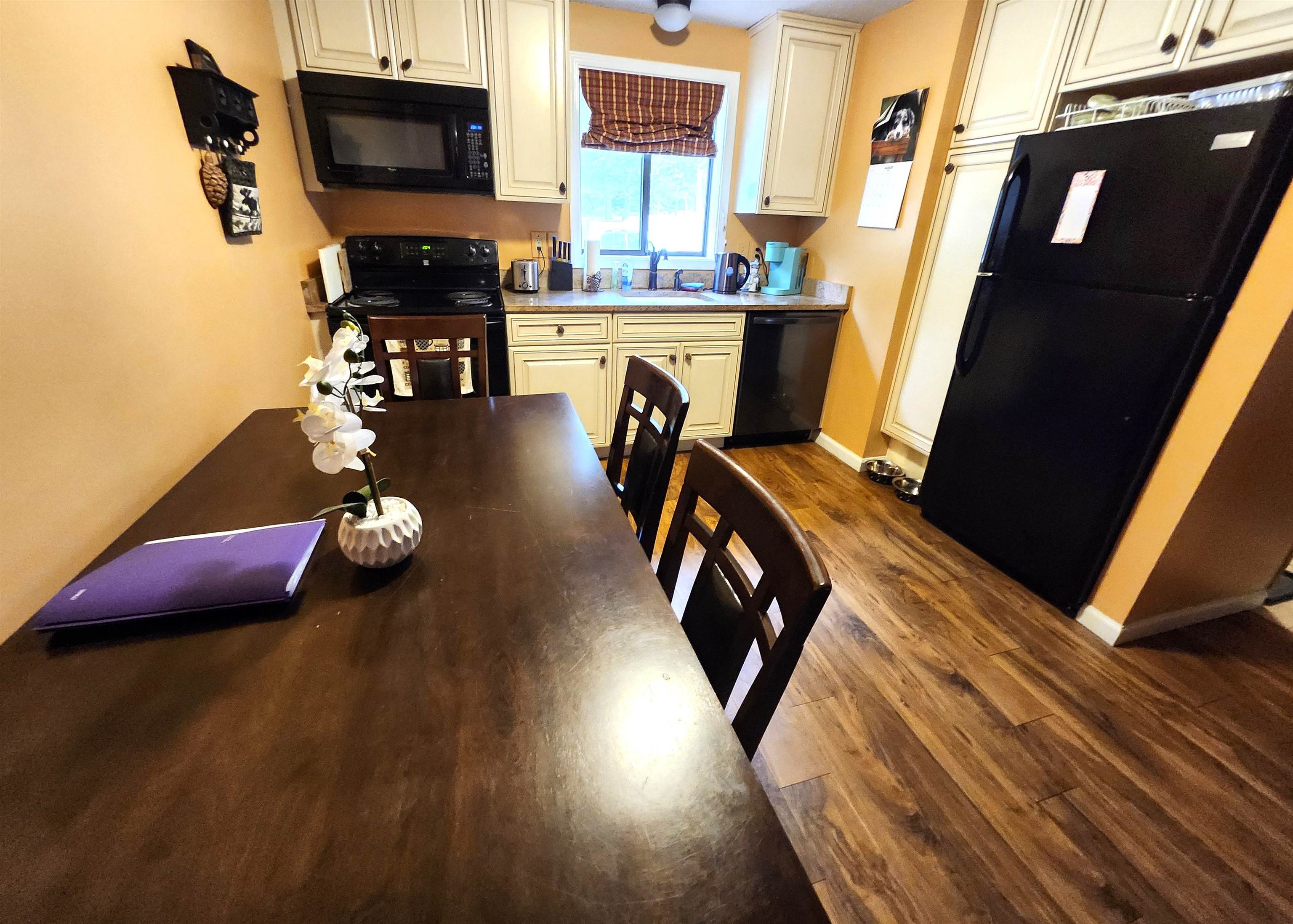 12 Streamside Rd, Campton, NH 03223