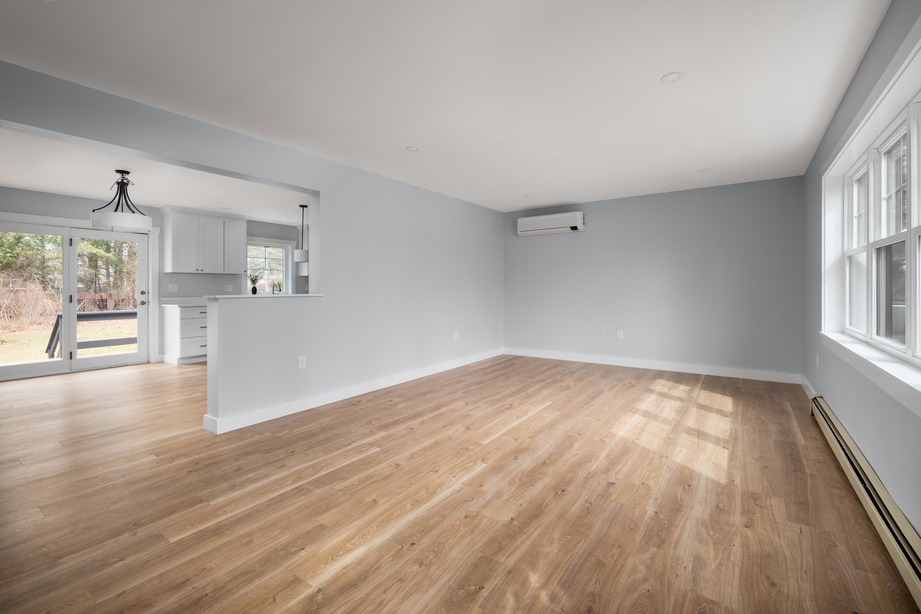 11 Ayers Ln, Dover, NH 03820