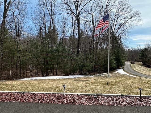 43 Lampton Ln, Derry, NH 03308