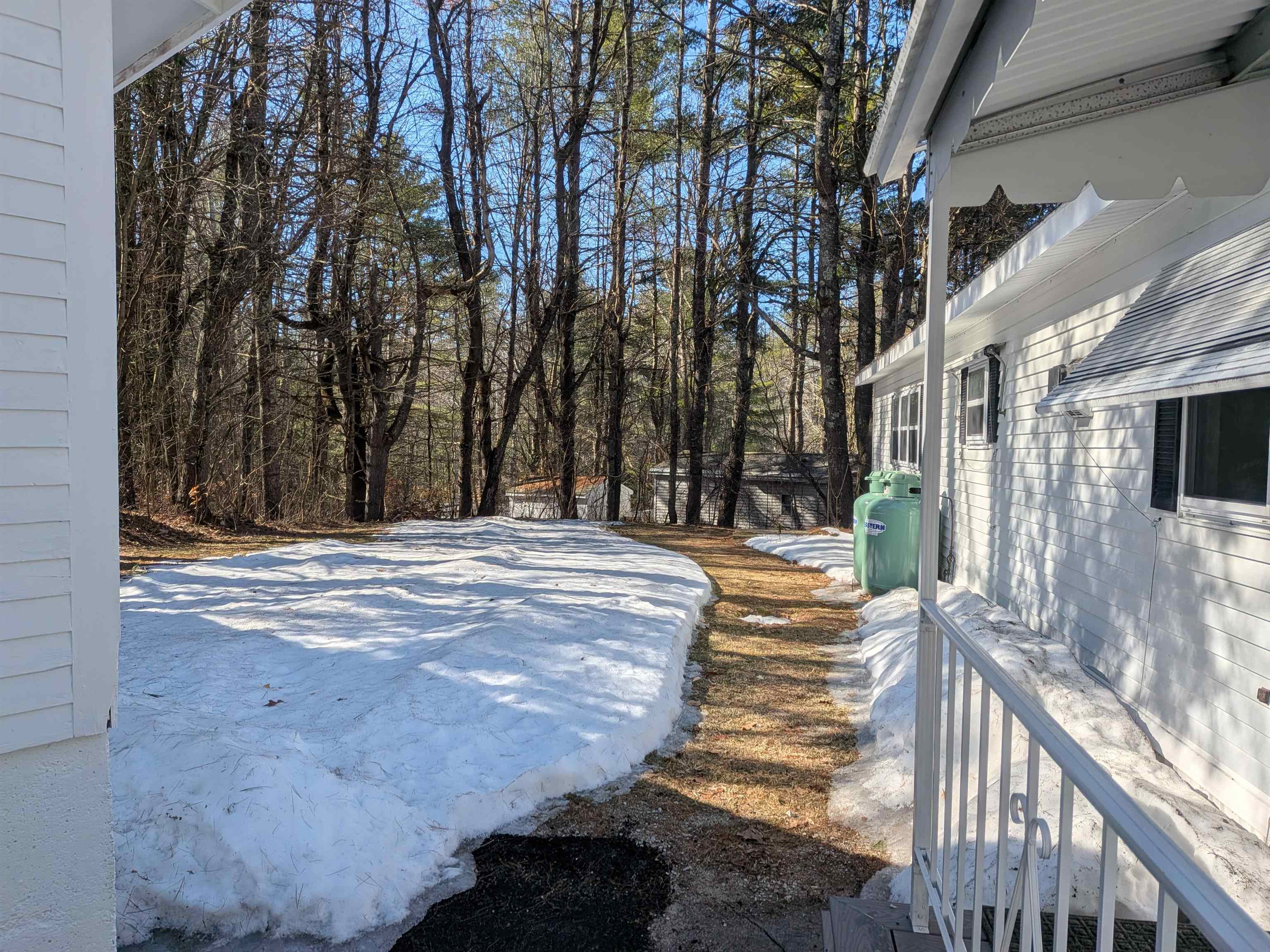 22 Fir Tree Ln, Tuftonboro, NH 03816
