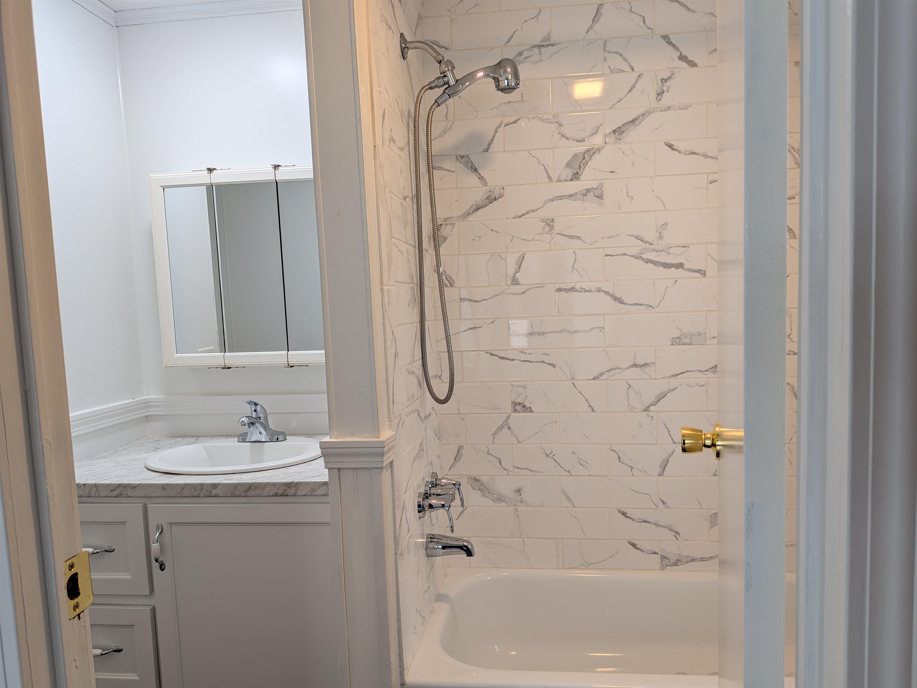 22 Fir Tree Ln, Tuftonboro, NH 03816