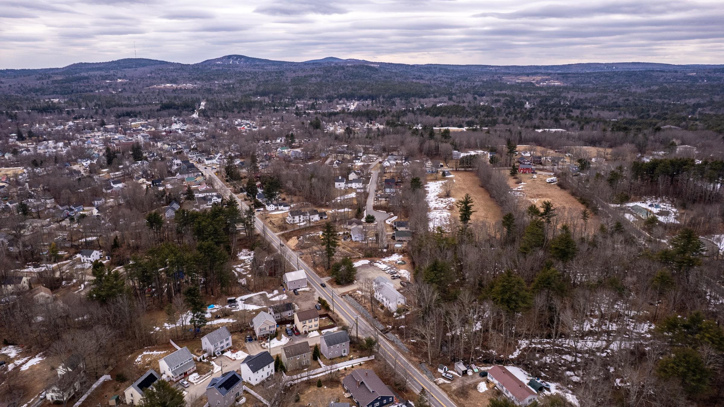 60 Charles St, Farmington, NH 03835