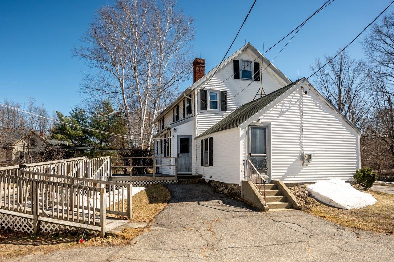 120 Exeter Rd, Newfields, NH 03856