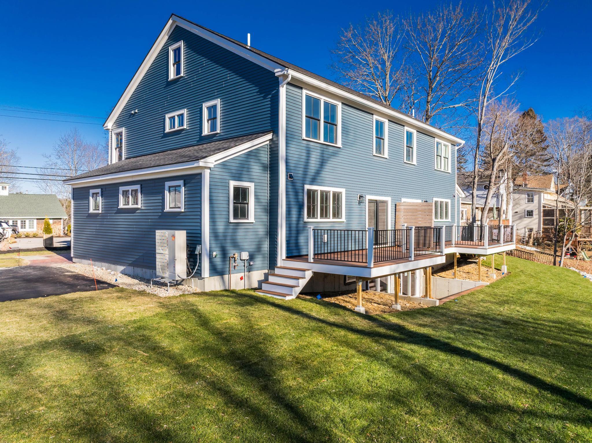 3 Cemetery Rd, Greenland, NH 03840