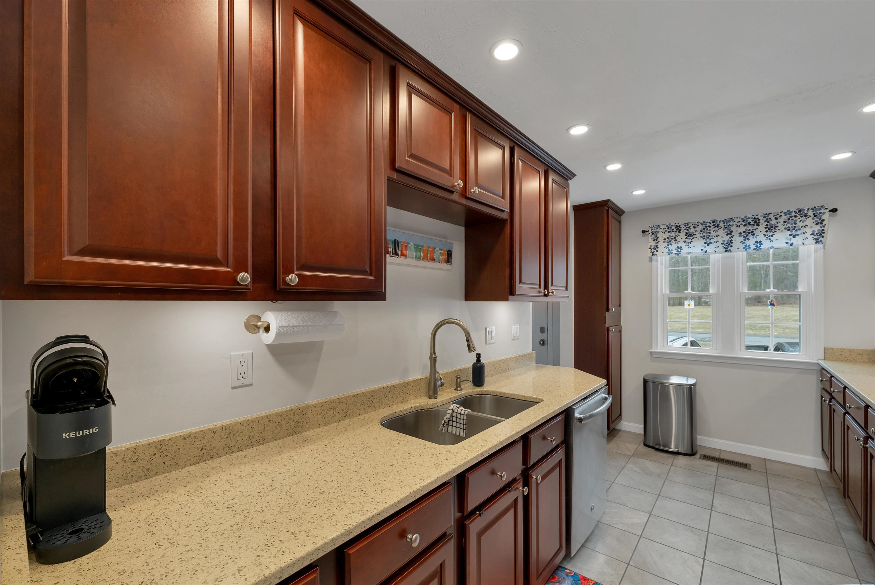 614 Fox Hollow Way, Manchester, NH 03104