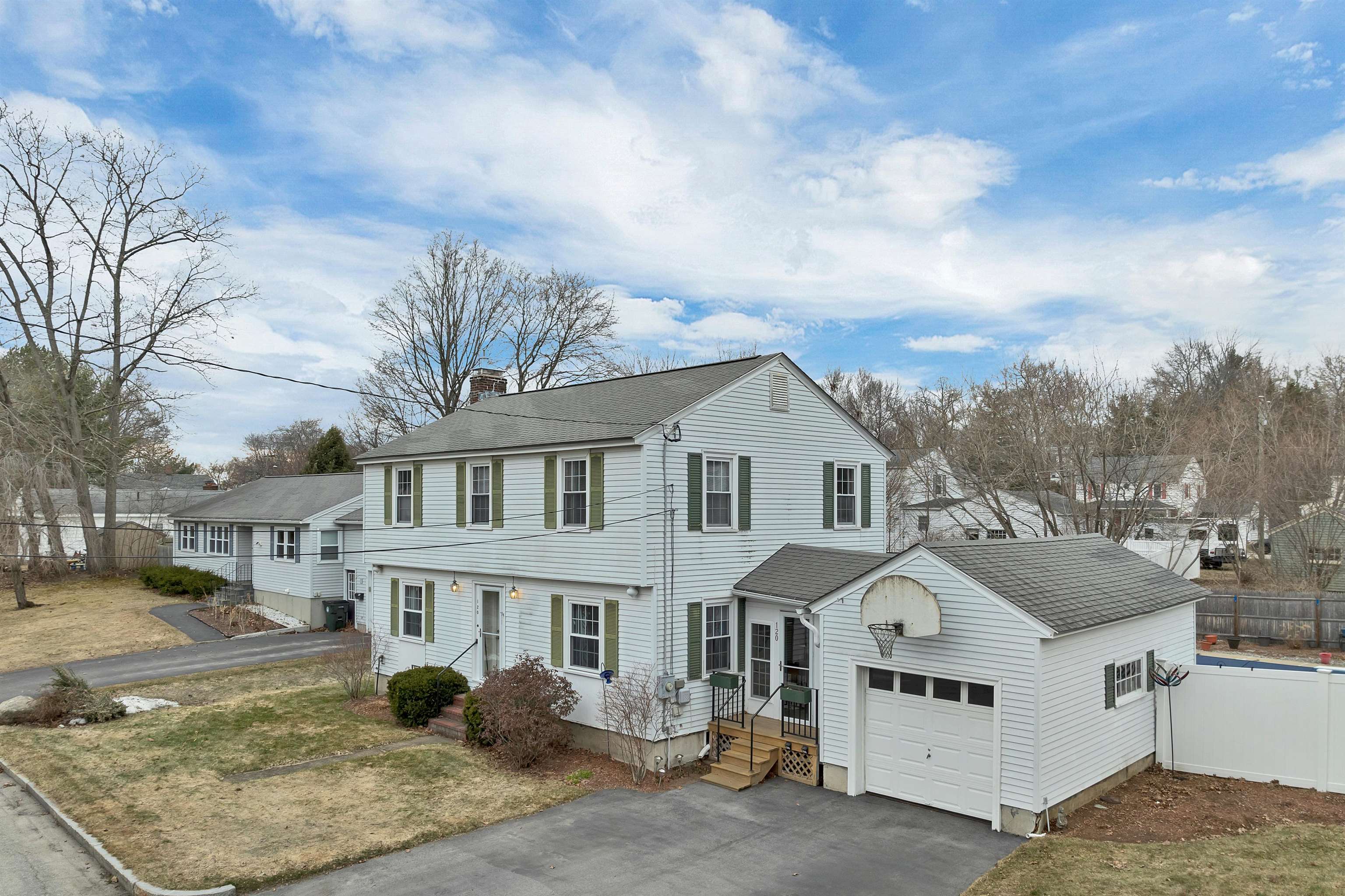 120 Peak St, Manchester, NH 03104