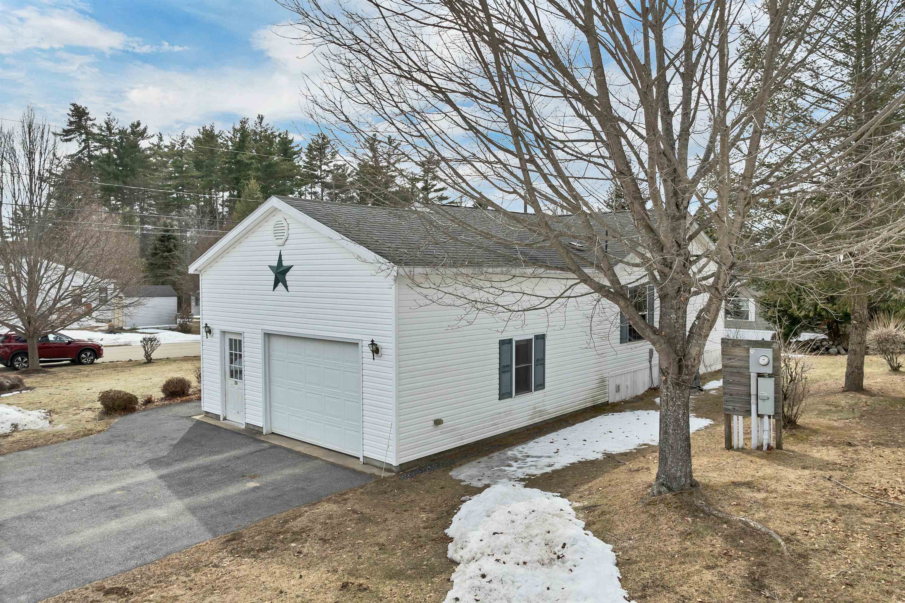 20 Timberline Dr, Tilton, NH 03276