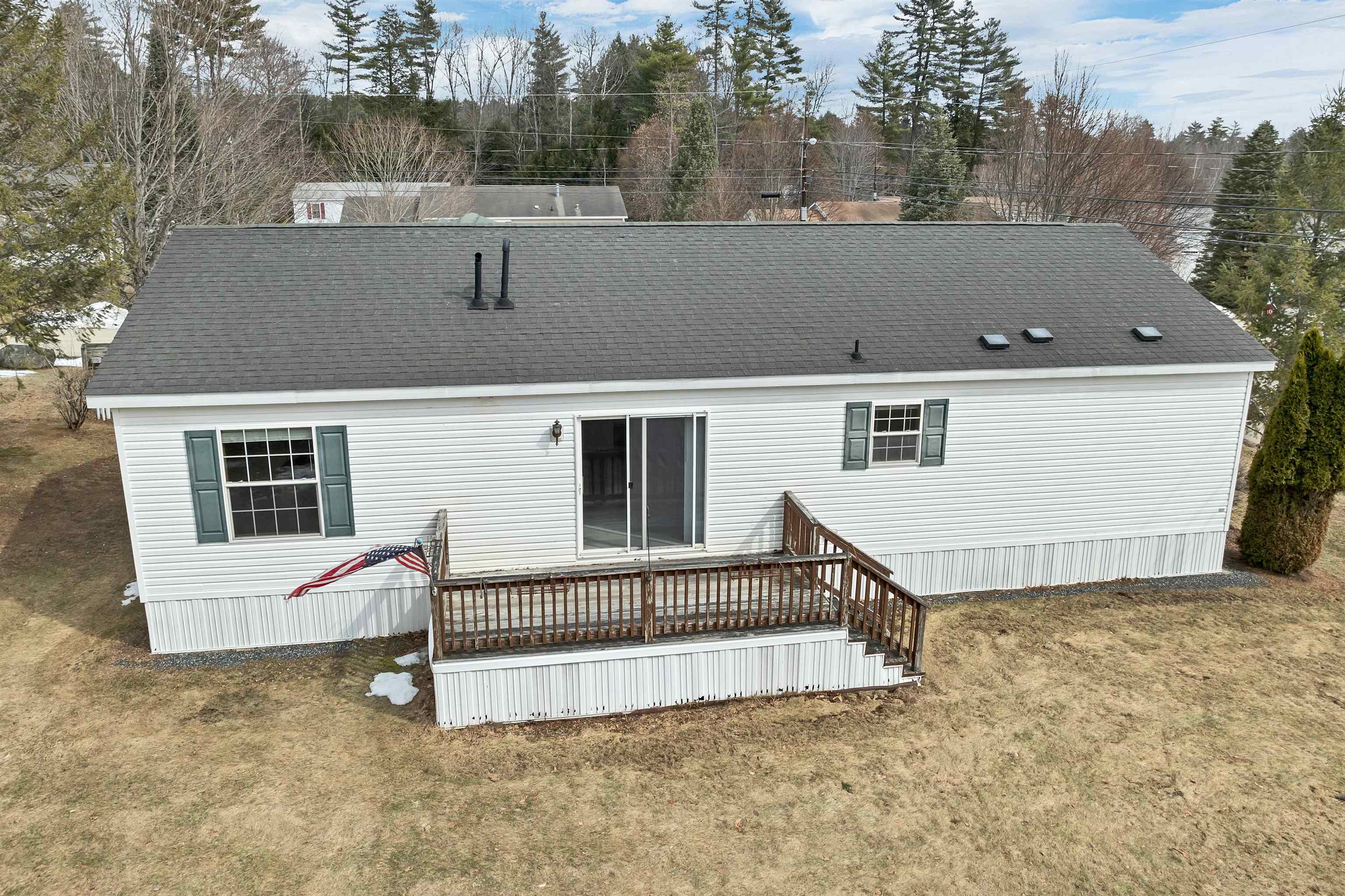 20 Timberline Dr, Tilton, NH 03276