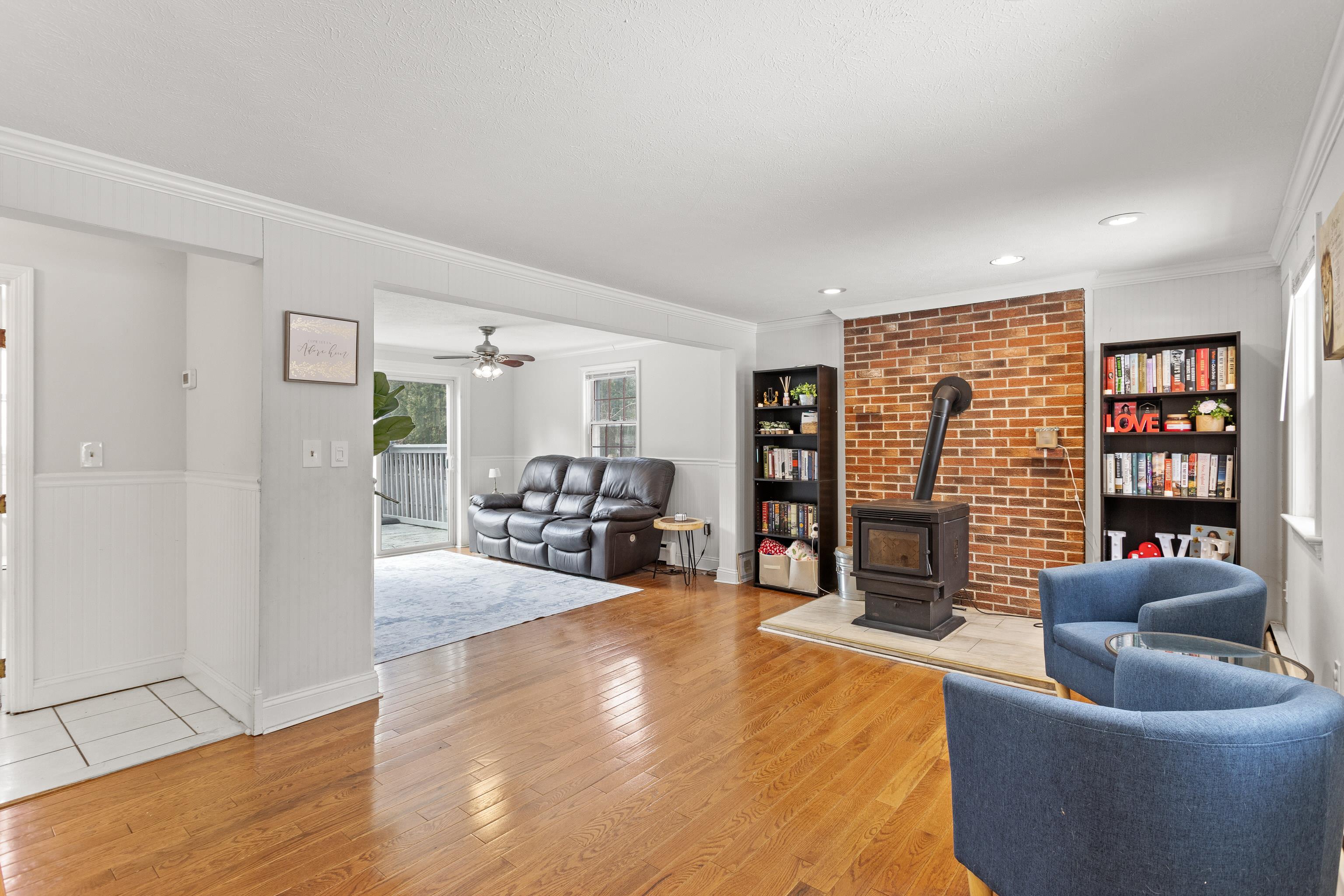 83 Ne Village Rd, Concord, NH 03301