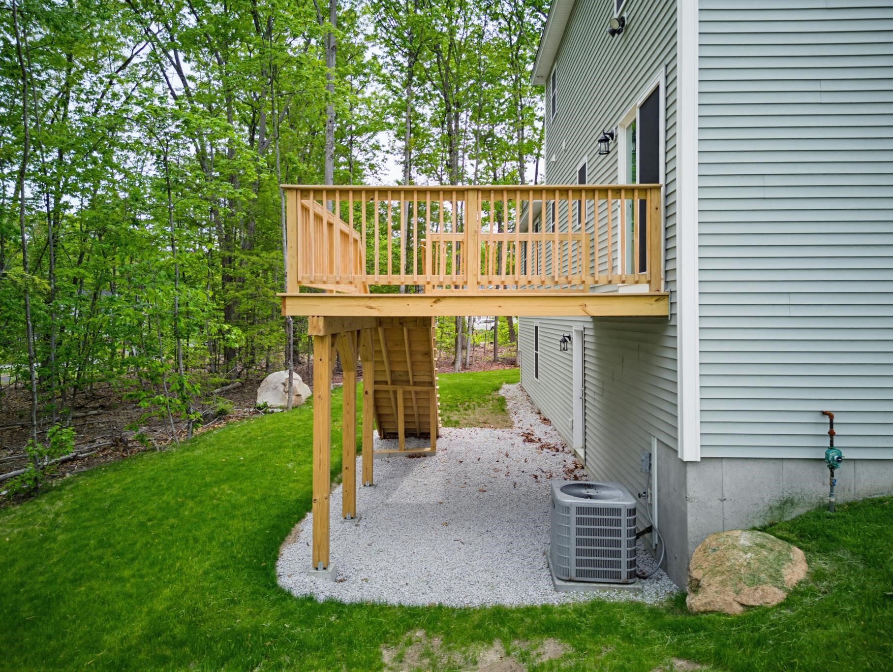 1 Blaisdell Ct, Raymond, NH 03077