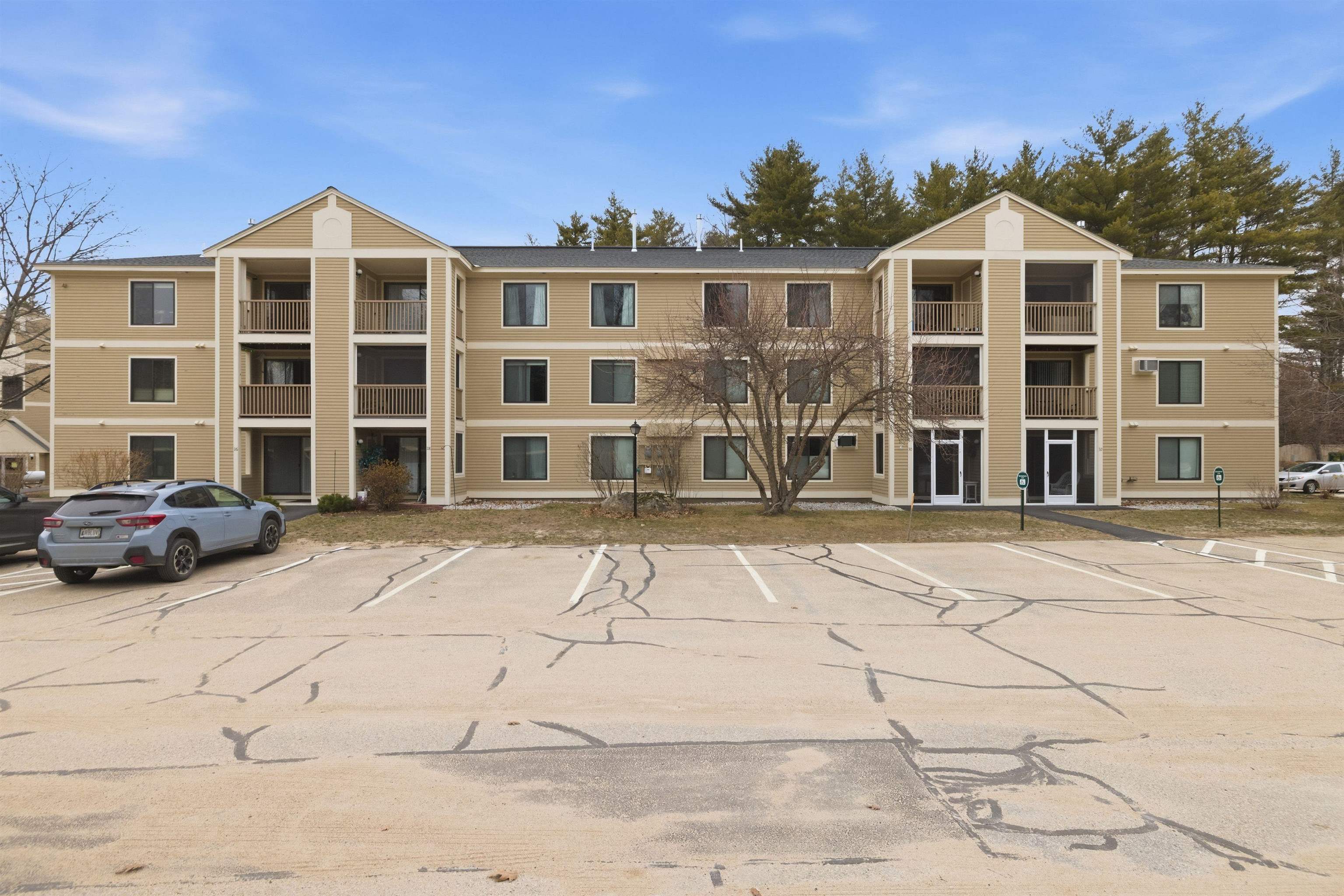 19 Saco St, Conway, NH 03813