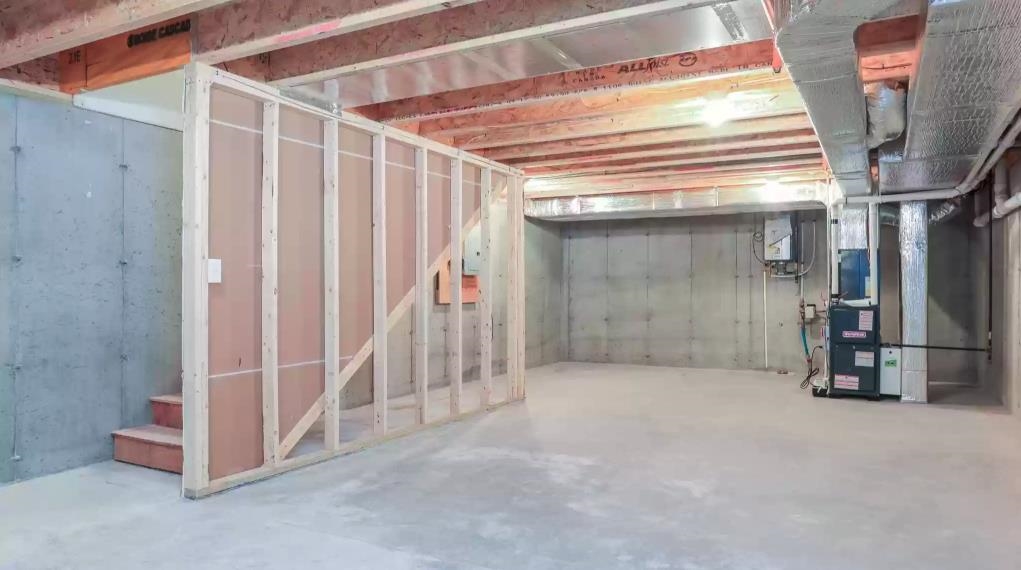 34 Ponemah Hill Rd, Milford, NH 03055