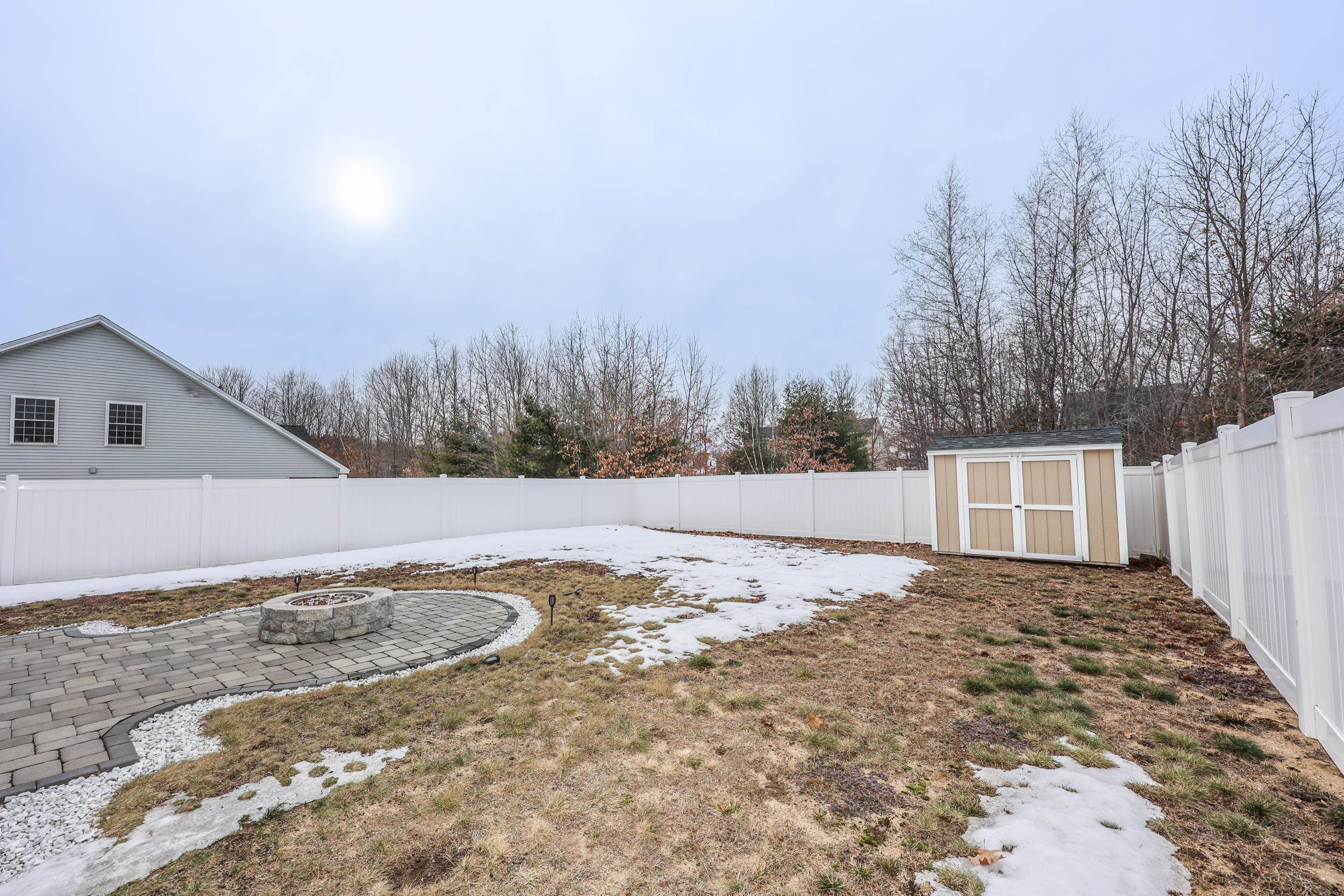 91 Trinity Cir, Rochester, NH 03839