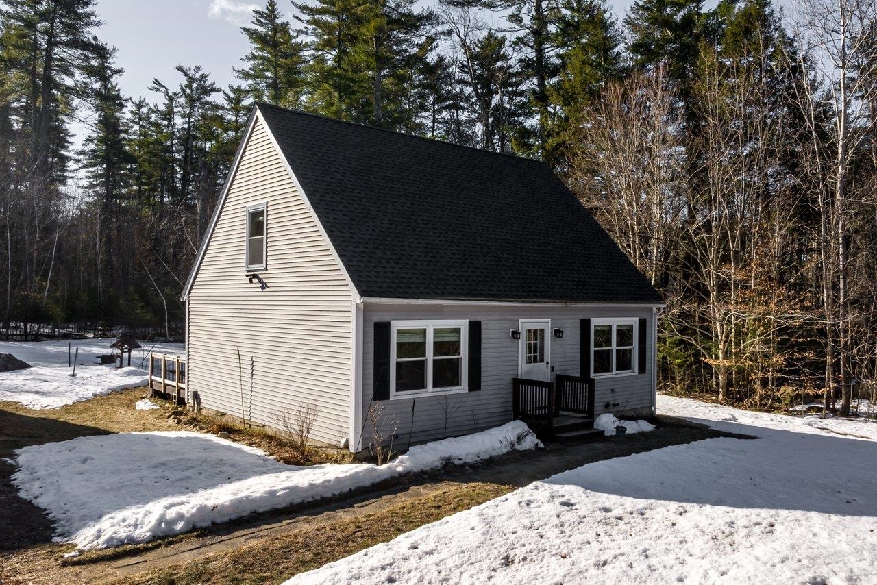21 Holly Ln, Farmington, NH 03835