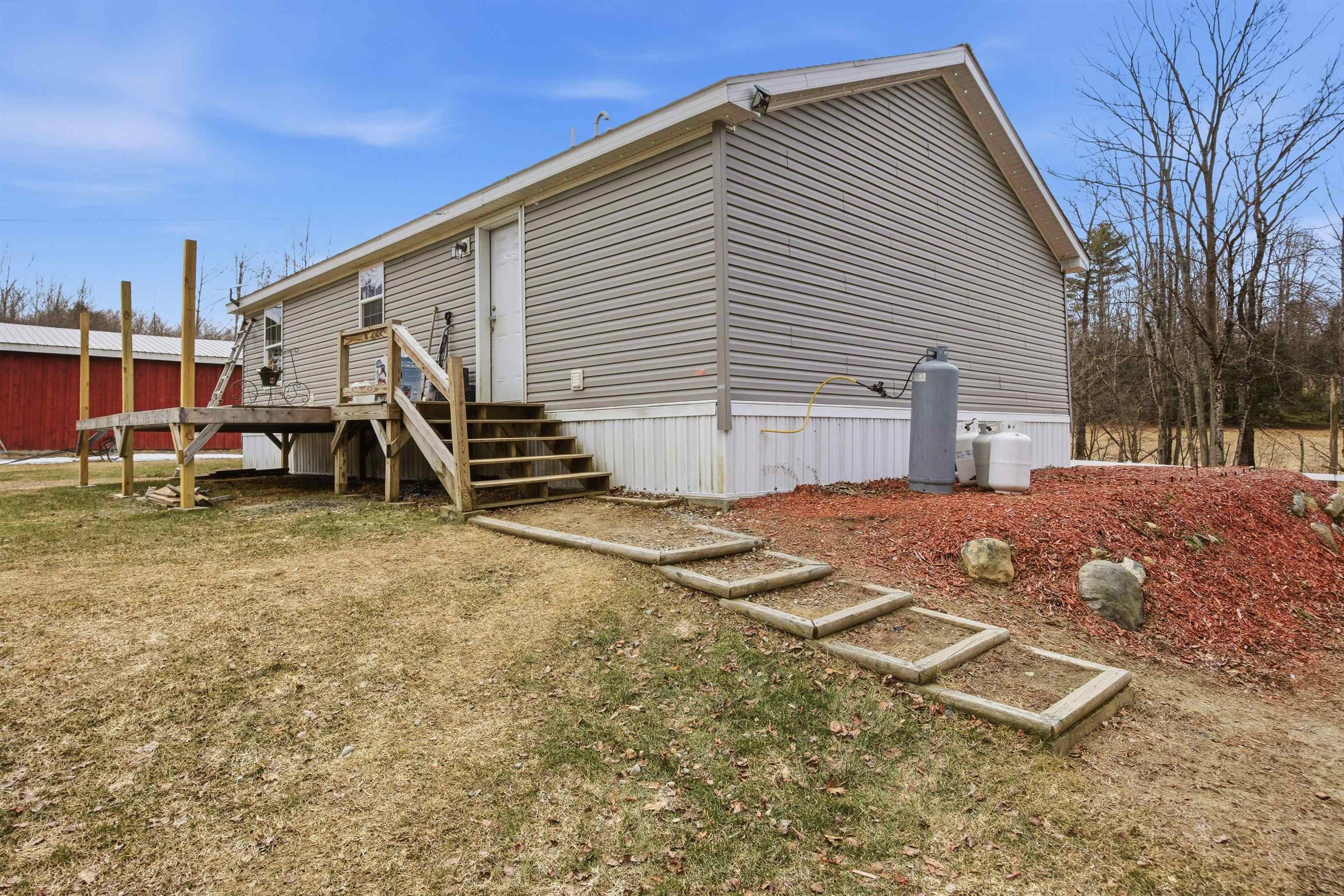 525 Sand Rd, Haverhill, NH 03774