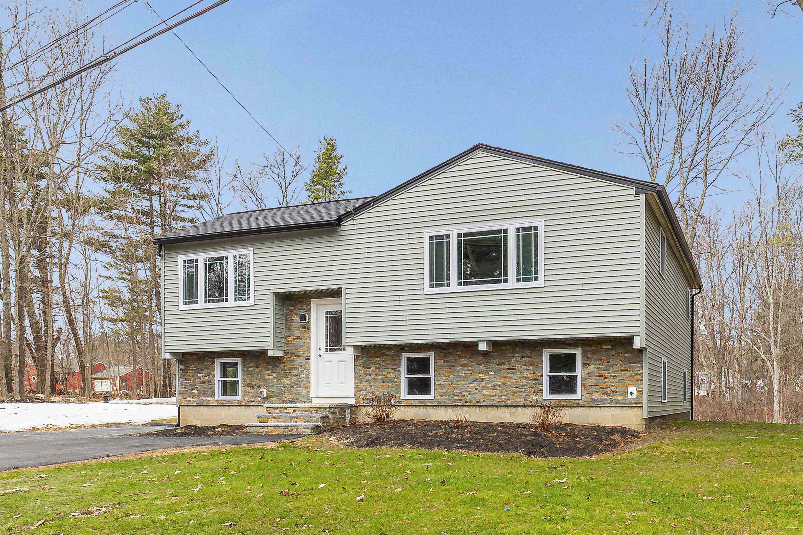 7 Trues Pw, Sandown, NH 03873