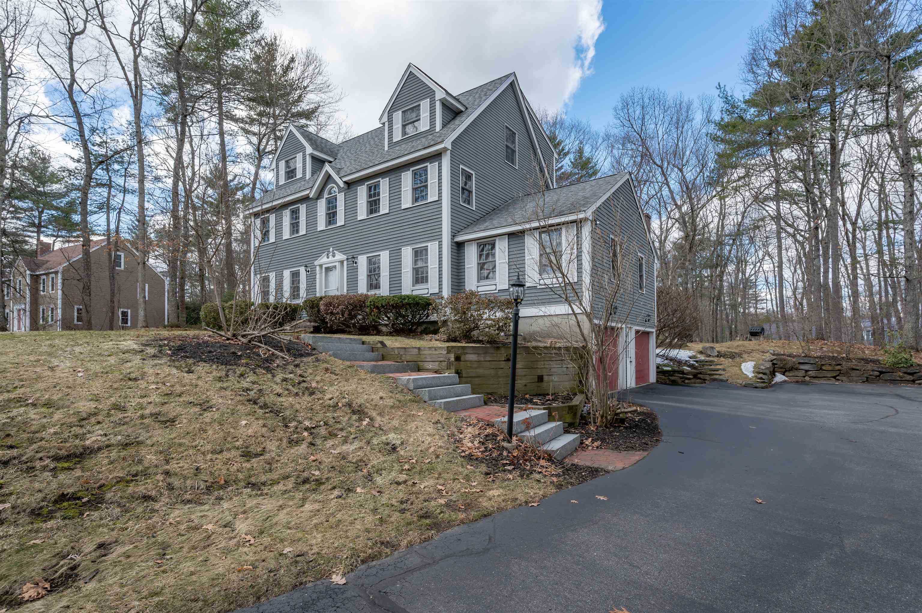 28 Peaslee Ct, Hampstead, NH 03841